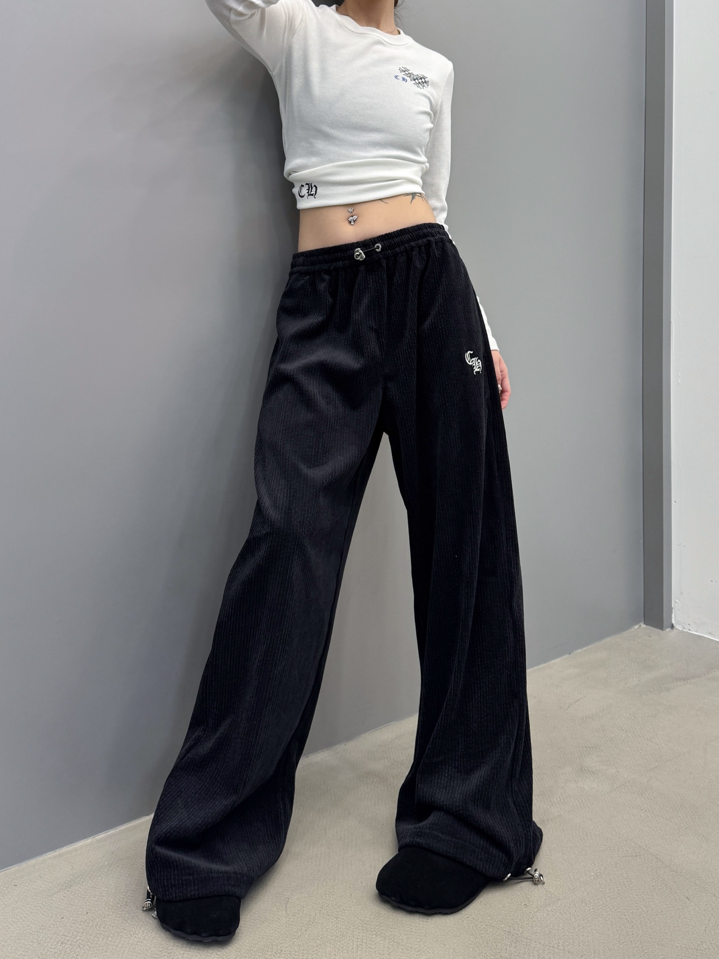 克罗心 ｜ 新款休闲裤，成衣洗水工艺加经典刺绣标，经典灯芯绒面料，男女同款，尺码sml