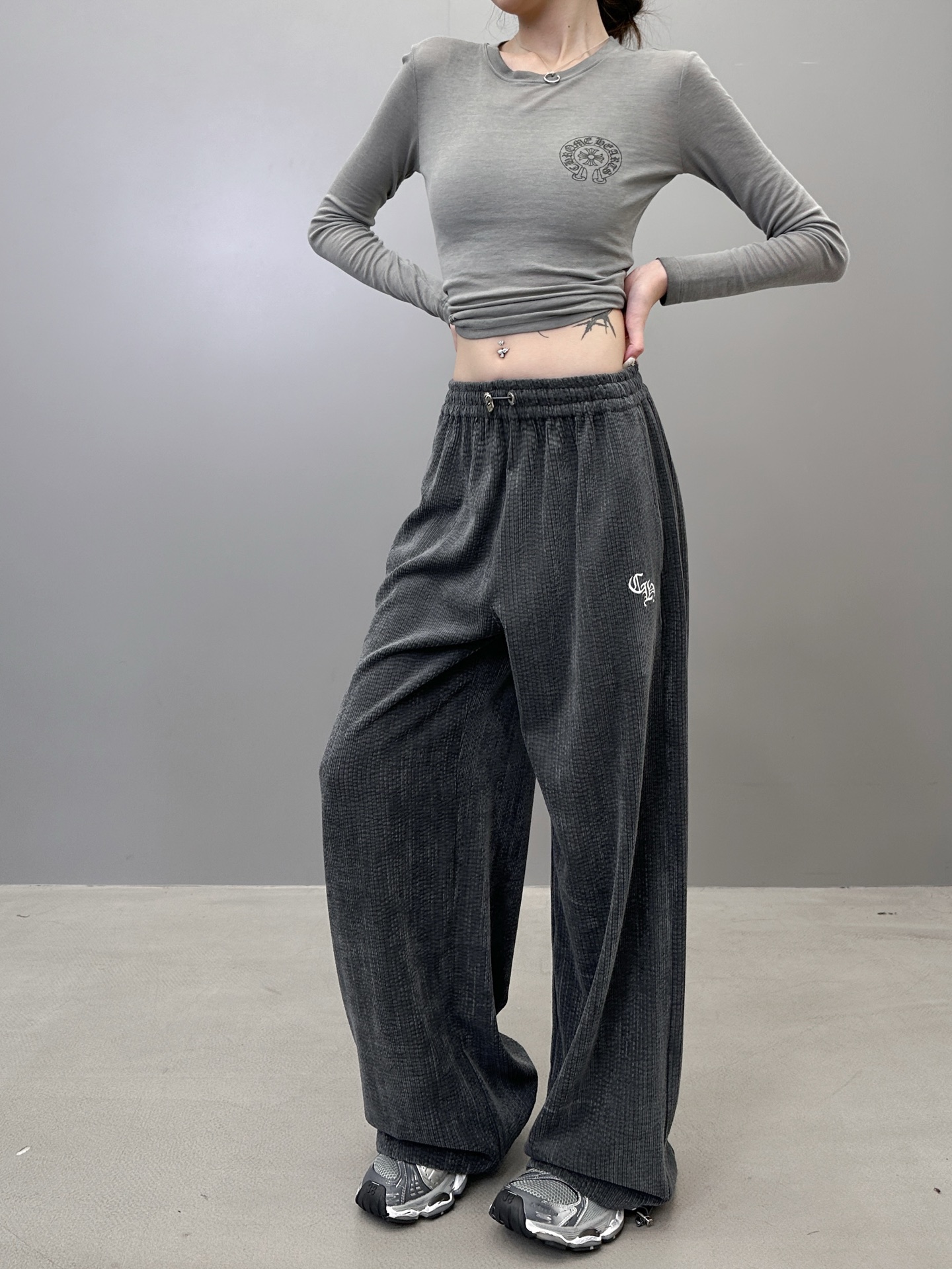 克罗心 ｜ 新款休闲裤，成衣洗水工艺加经典刺绣标，经典灯芯绒面料，男女同款，尺码sml