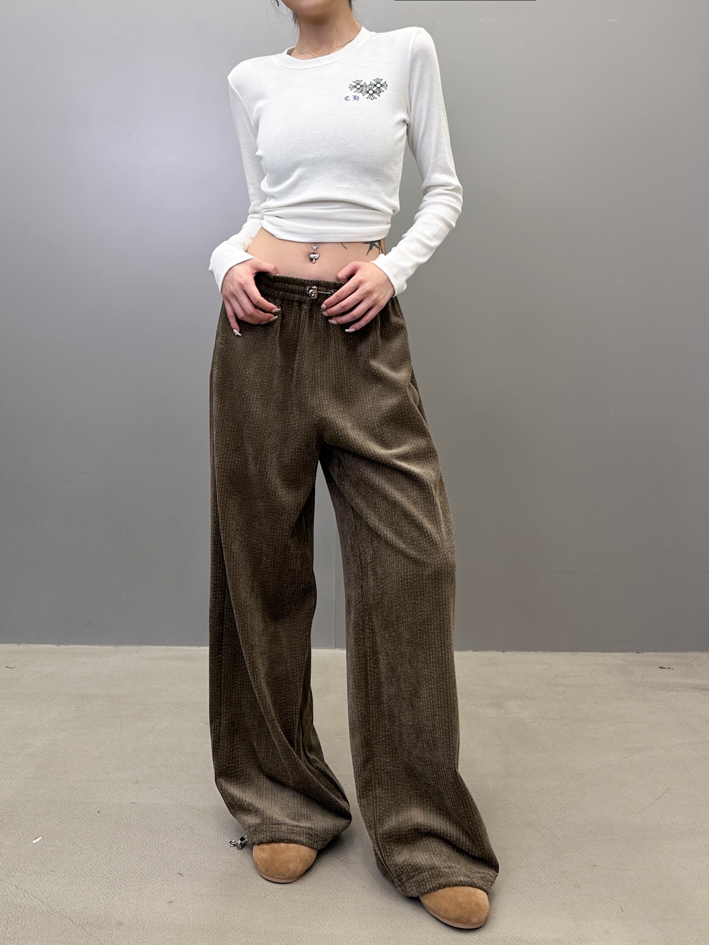 克罗心 ｜ 新款休闲裤，成衣洗水工艺加经典刺绣标，经典灯芯绒面料，男女同款，尺码sml