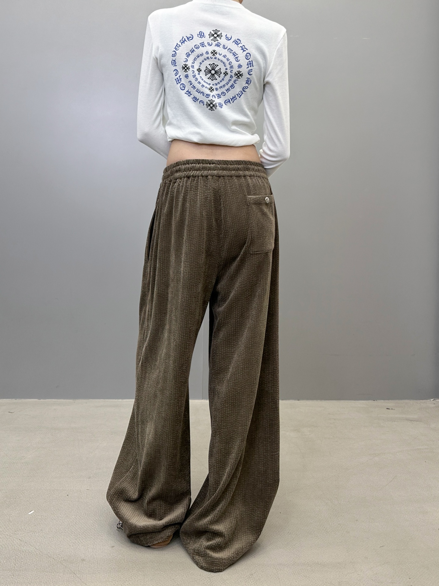 克罗心 ｜ 新款休闲裤，成衣洗水工艺加经典刺绣标，经典灯芯绒面料，男女同款，尺码sml