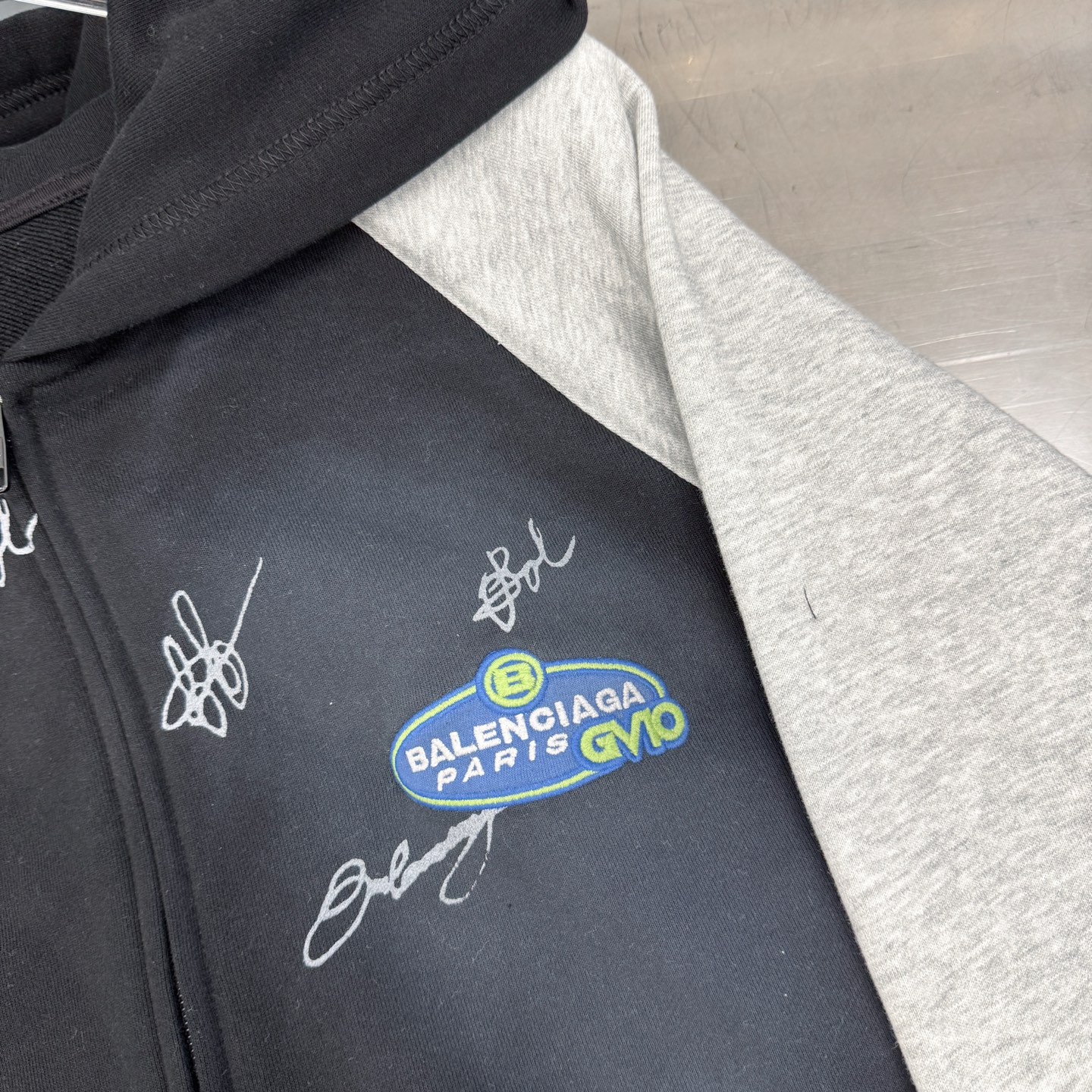 巴黎 ｜ 新款卫衣开衫，成衣洗水喷色吊磨工艺加刺绣印花丙烯撞色做工，男女同款，尺码sml