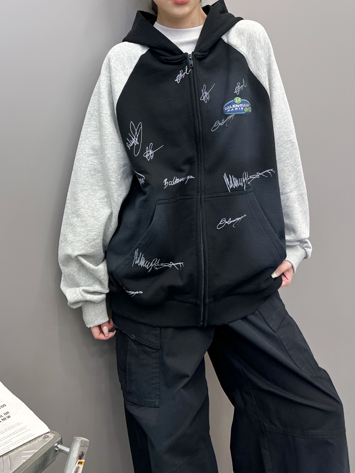 巴黎 ｜ 新款卫衣开衫，成衣洗水喷色吊磨工艺加刺绣印花丙烯撞色做工，男女同款，尺码sml