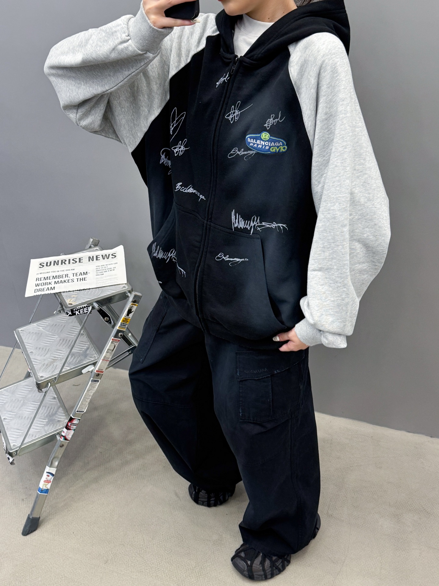 巴黎 ｜ 新款卫衣开衫，成衣洗水喷色吊磨工艺加刺绣印花丙烯撞色做工，男女同款，尺码sml