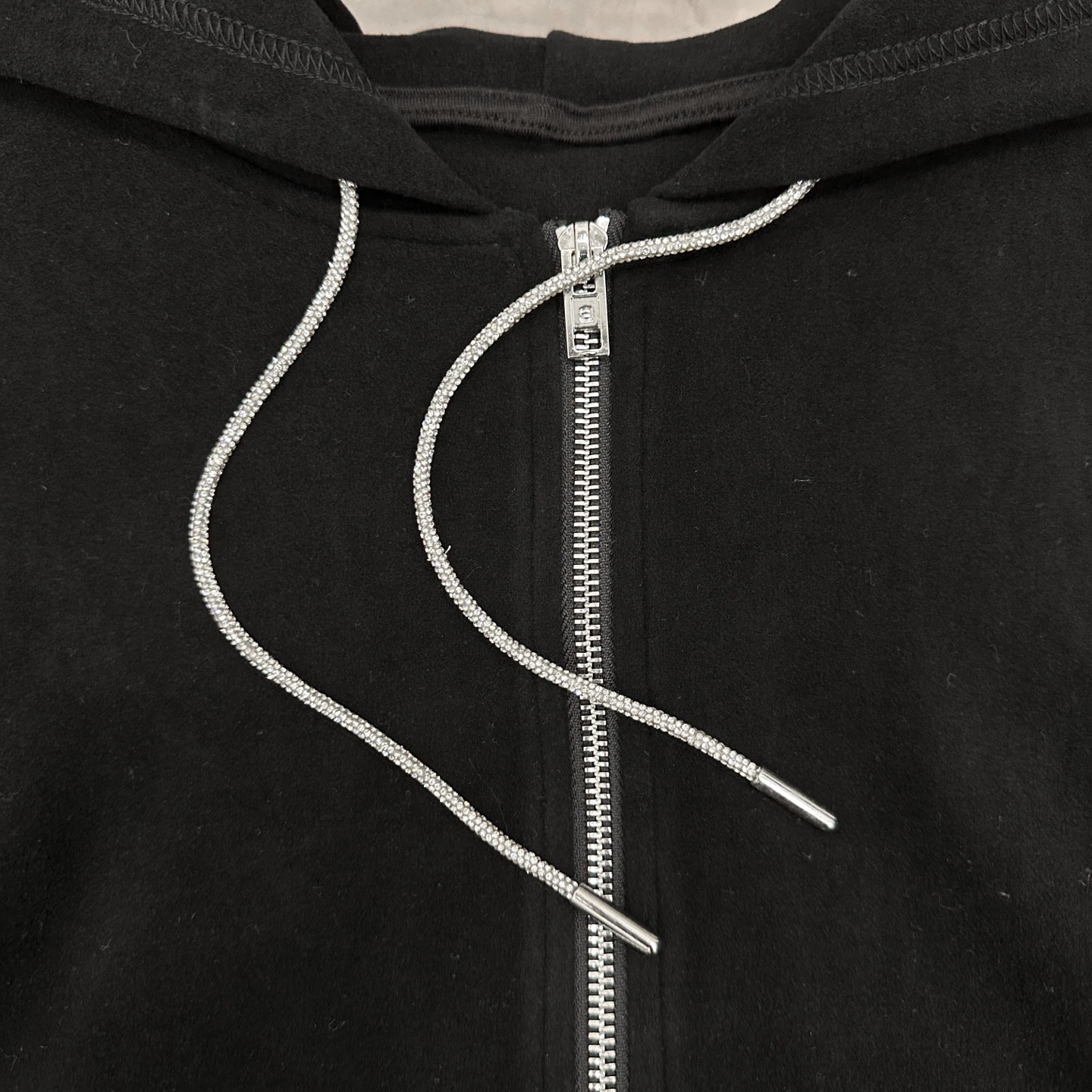 大王 ｜ 新款卫衣开衫，进口德绒双面磨毛面料，全钻抽绳，休闲时尚，尺码sml