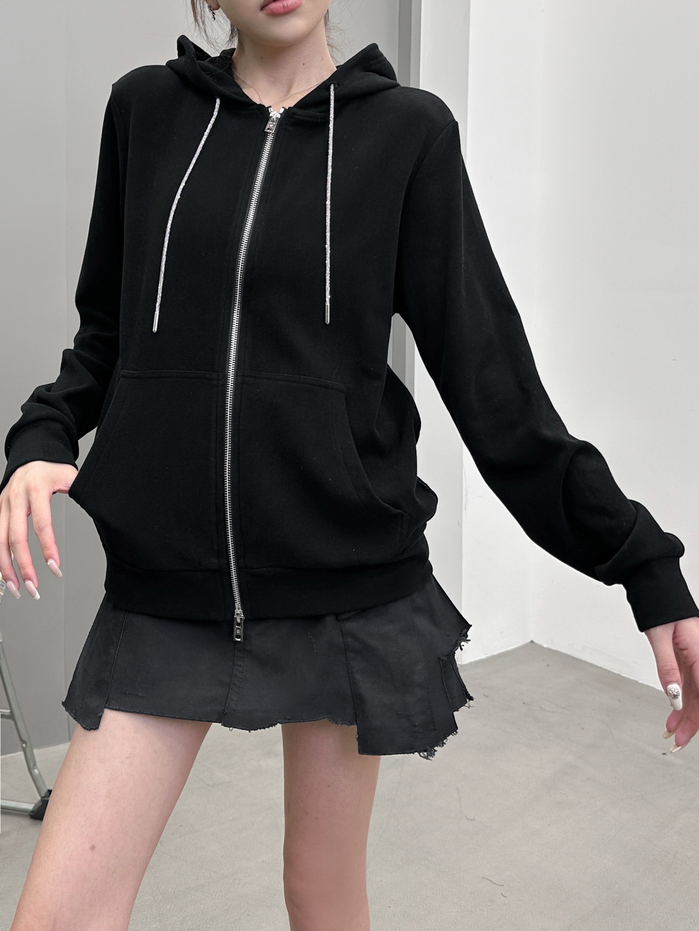 大王 ｜ 新款卫衣开衫，进口德绒双面磨毛面料，全钻抽绳，休闲时尚，尺码sml