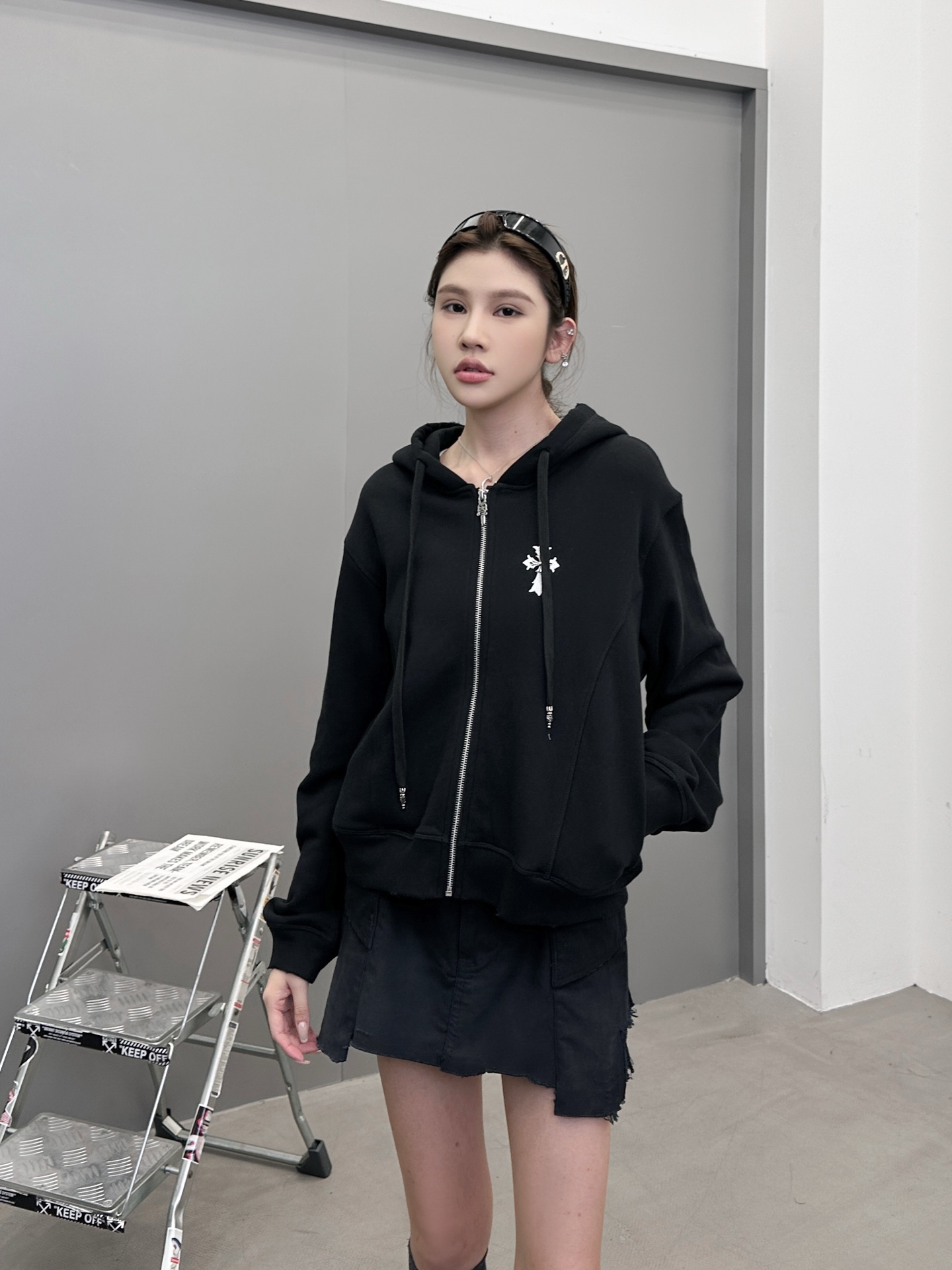 克罗心 ｜ 新款卫衣开衫，经典手工十字标，成衣洗水吊磨工艺，结构卫衣开衫款式，尺码sml