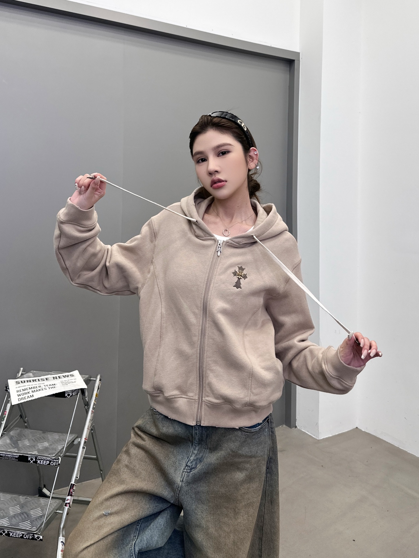 克罗心 ｜ 新款卫衣开衫，经典手工十字标，成衣洗水吊磨工艺，结构卫衣开衫款式，尺码sml