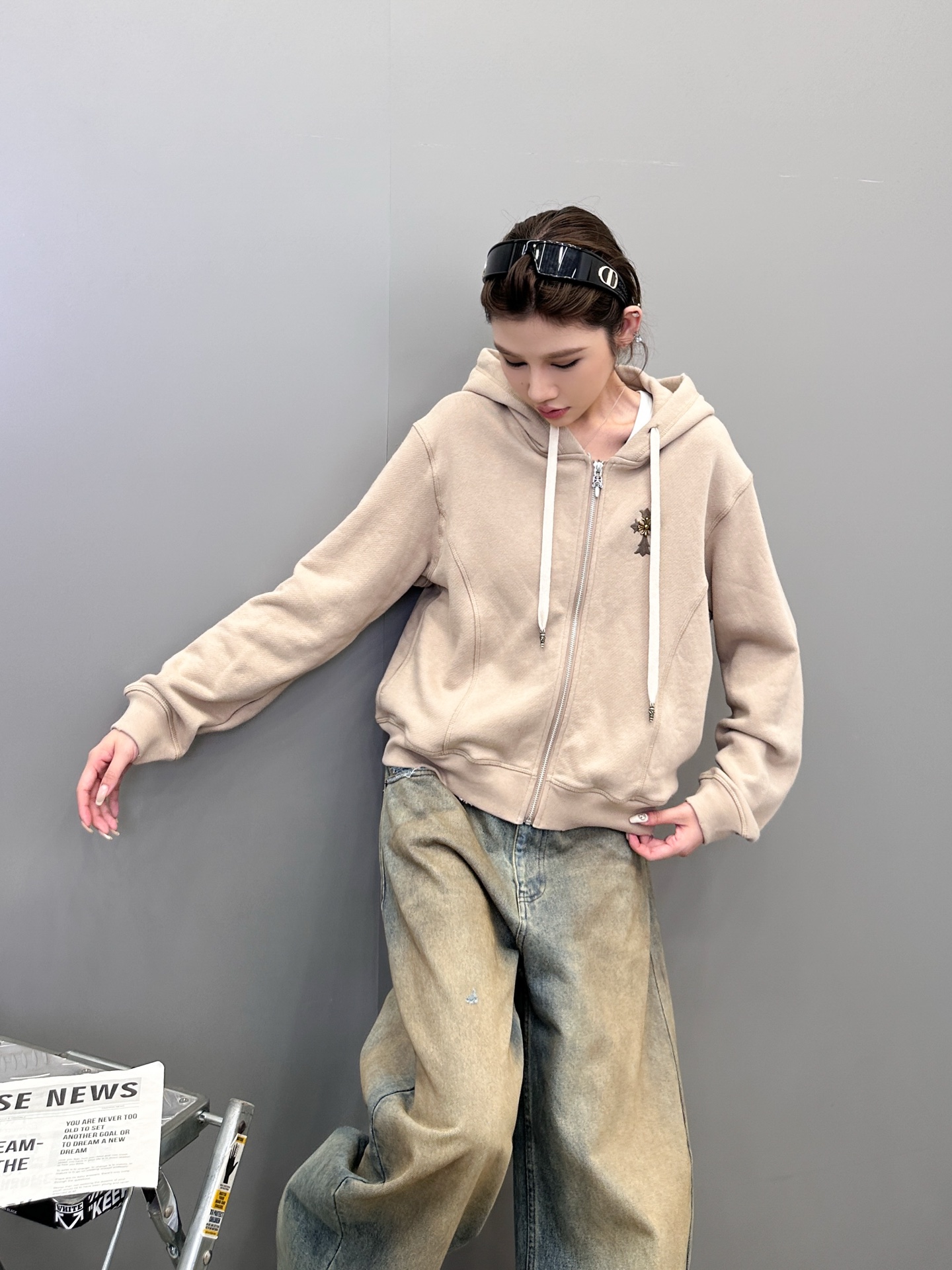 克罗心 ｜ 新款卫衣开衫，经典手工十字标，成衣洗水吊磨工艺，结构卫衣开衫款式，尺码sml