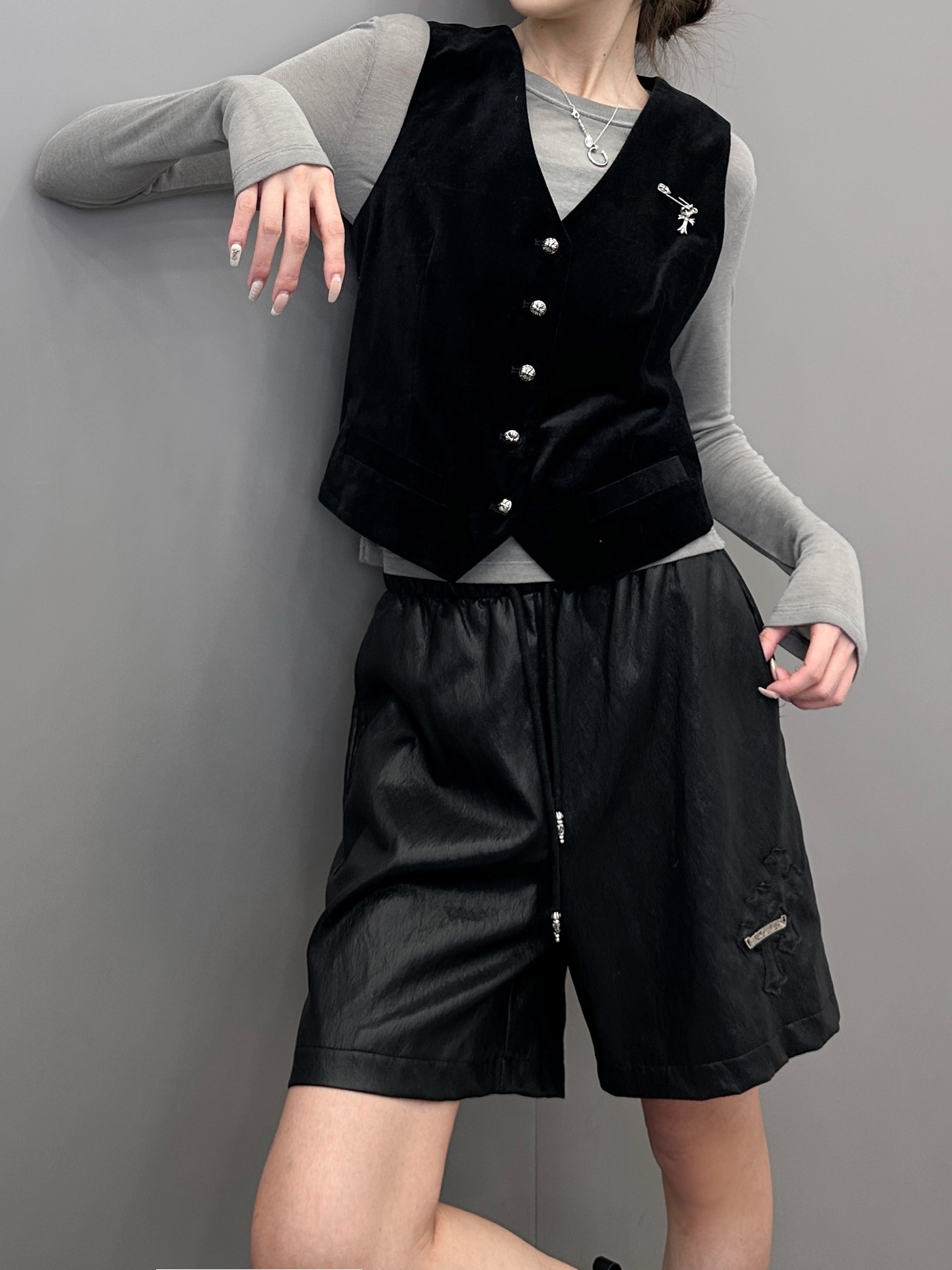 克罗心 ｜ 新款休闲马甲，成衣洗水加软工艺，经典品牌五金配饰，高密灯芯绒面料，男女同款，尺码sml