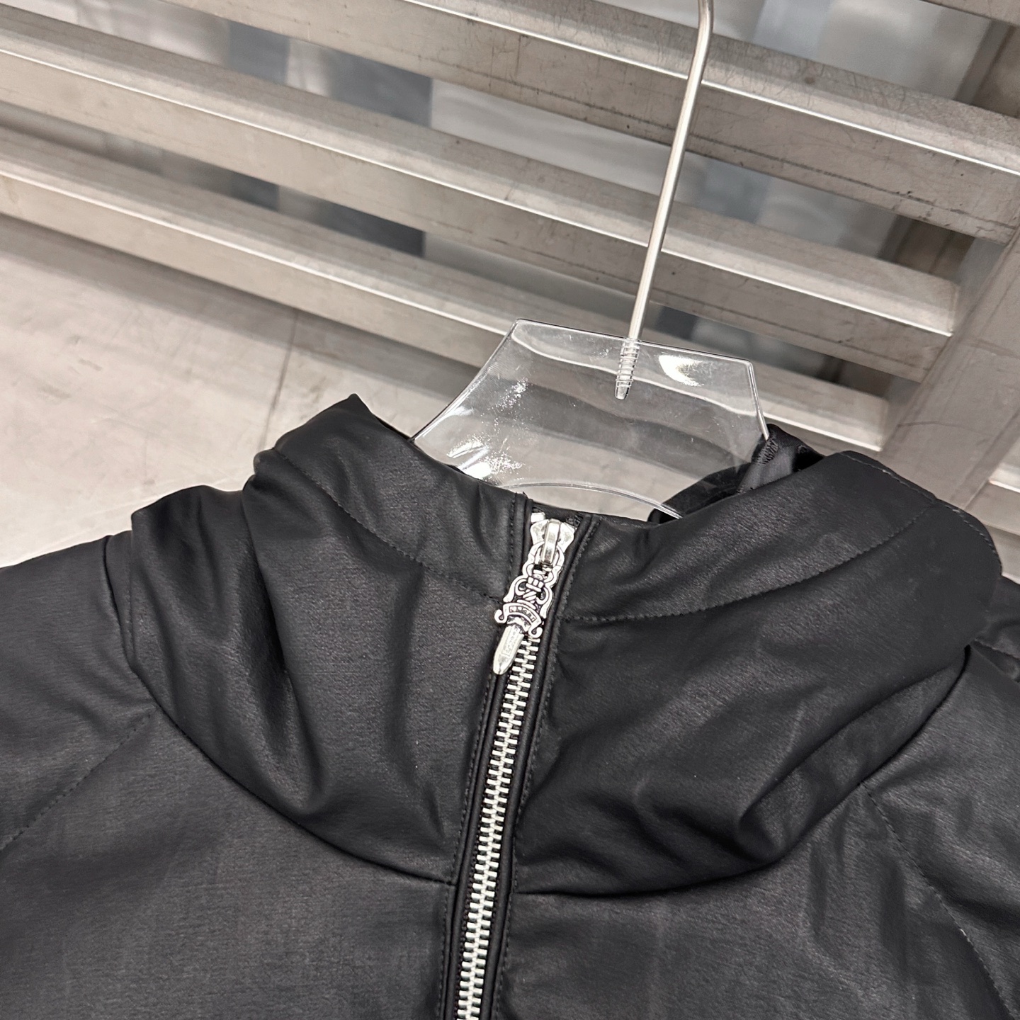 克罗心 ｜ 新款羽绒服，日本进口莱赛尔亚麻涂层面料加重沙洗工艺，90%鹅绒，男女同款，尺码sml