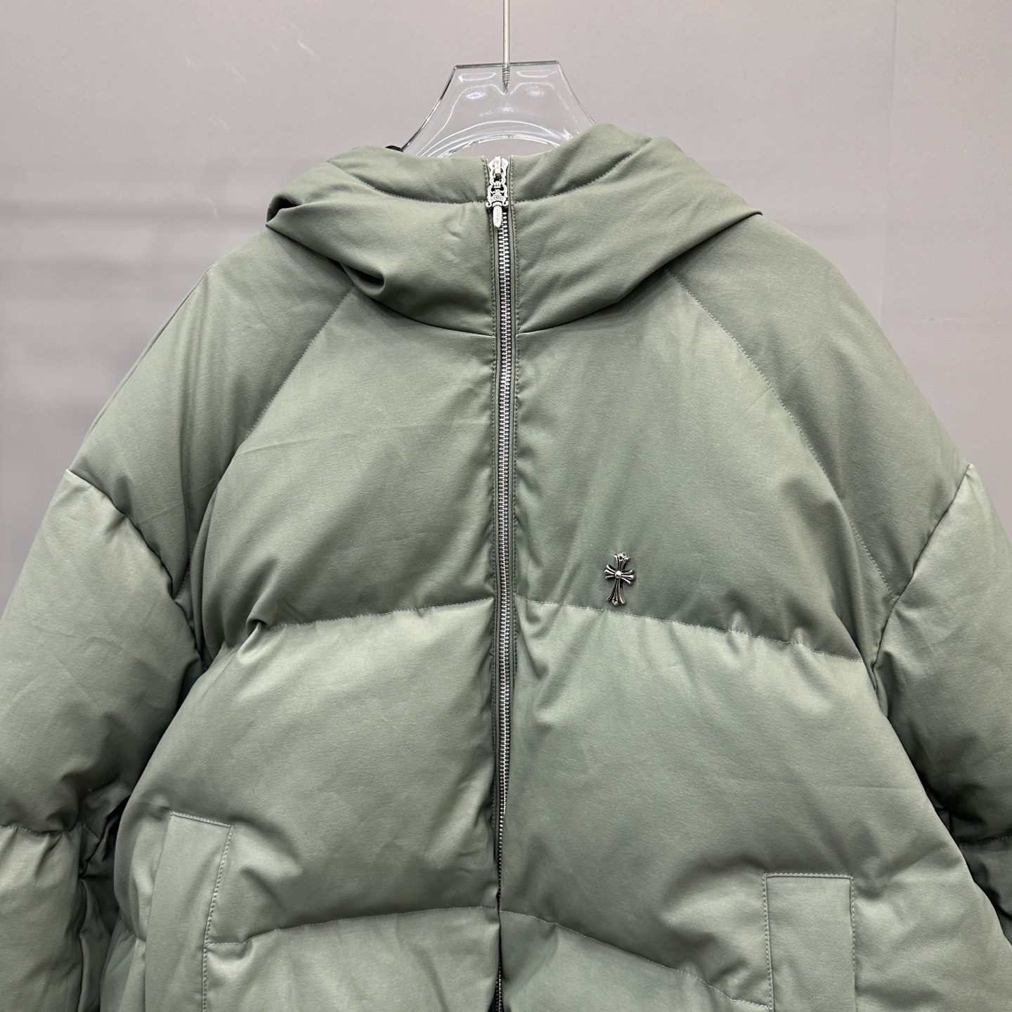克罗心 ｜ 新款羽绒服，日本进口莱赛尔亚麻涂层面料加重沙洗工艺，90%鹅绒，男女同款，尺码sml