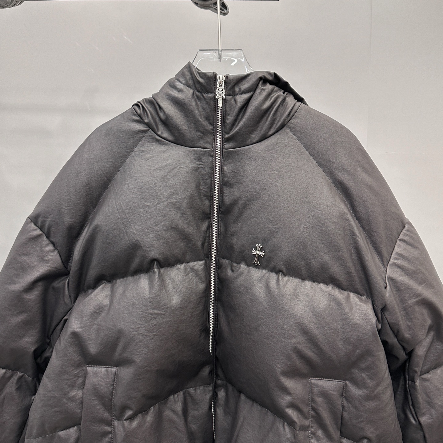 克罗心 ｜ 新款羽绒服，日本进口莱赛尔亚麻涂层面料加重沙洗工艺，90%鹅绒，男女同款，尺码sml
