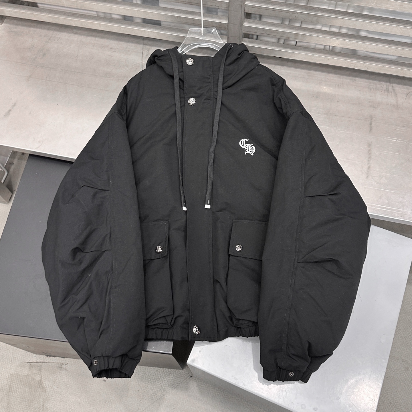 克罗心 ｜ 新款羽绒服，经典刺绣标，莱赛尔棉面料，90鹅绒，男女同款，尺码sml