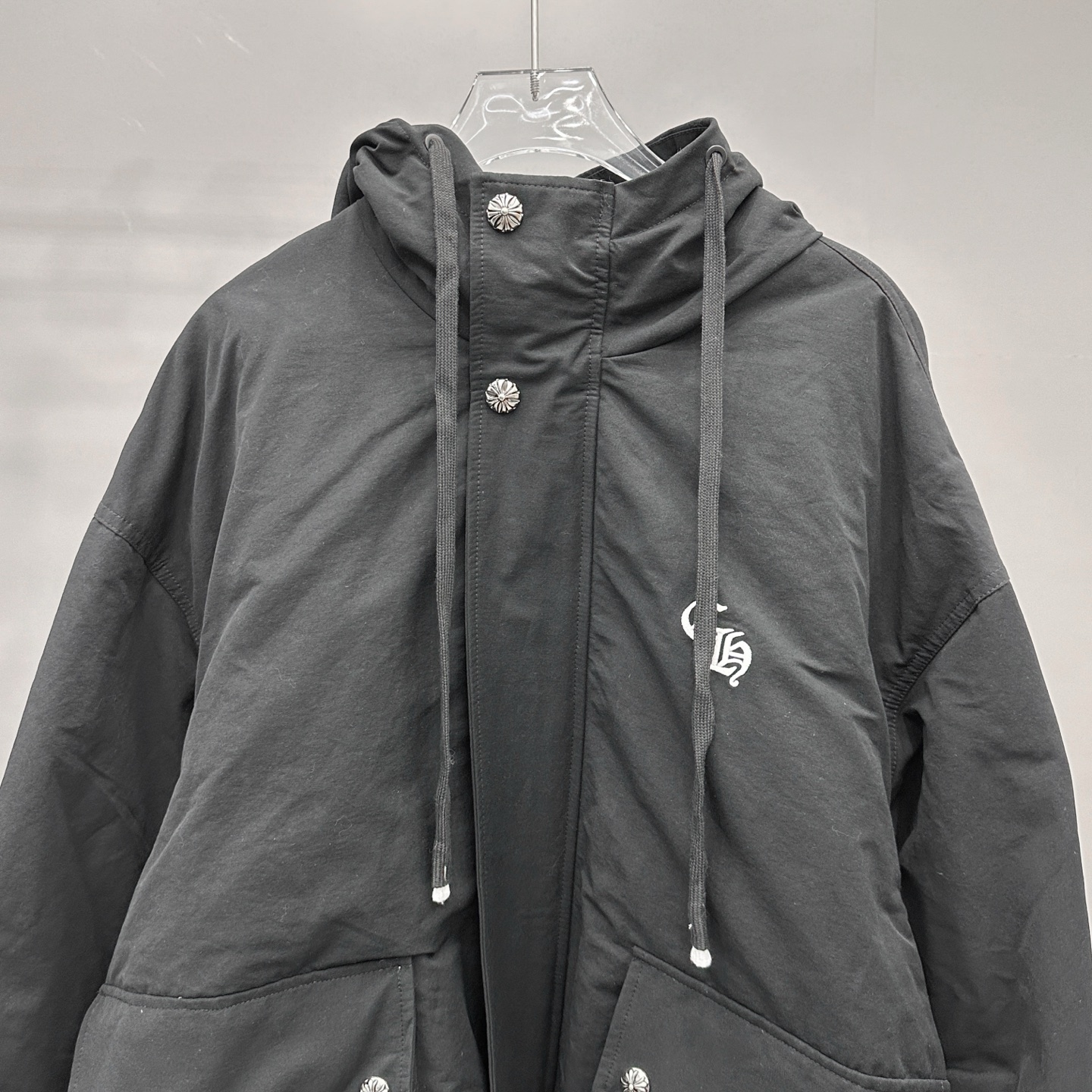 克罗心 ｜ 新款羽绒服，经典刺绣标，莱赛尔棉面料，90鹅绒，男女同款，尺码sml