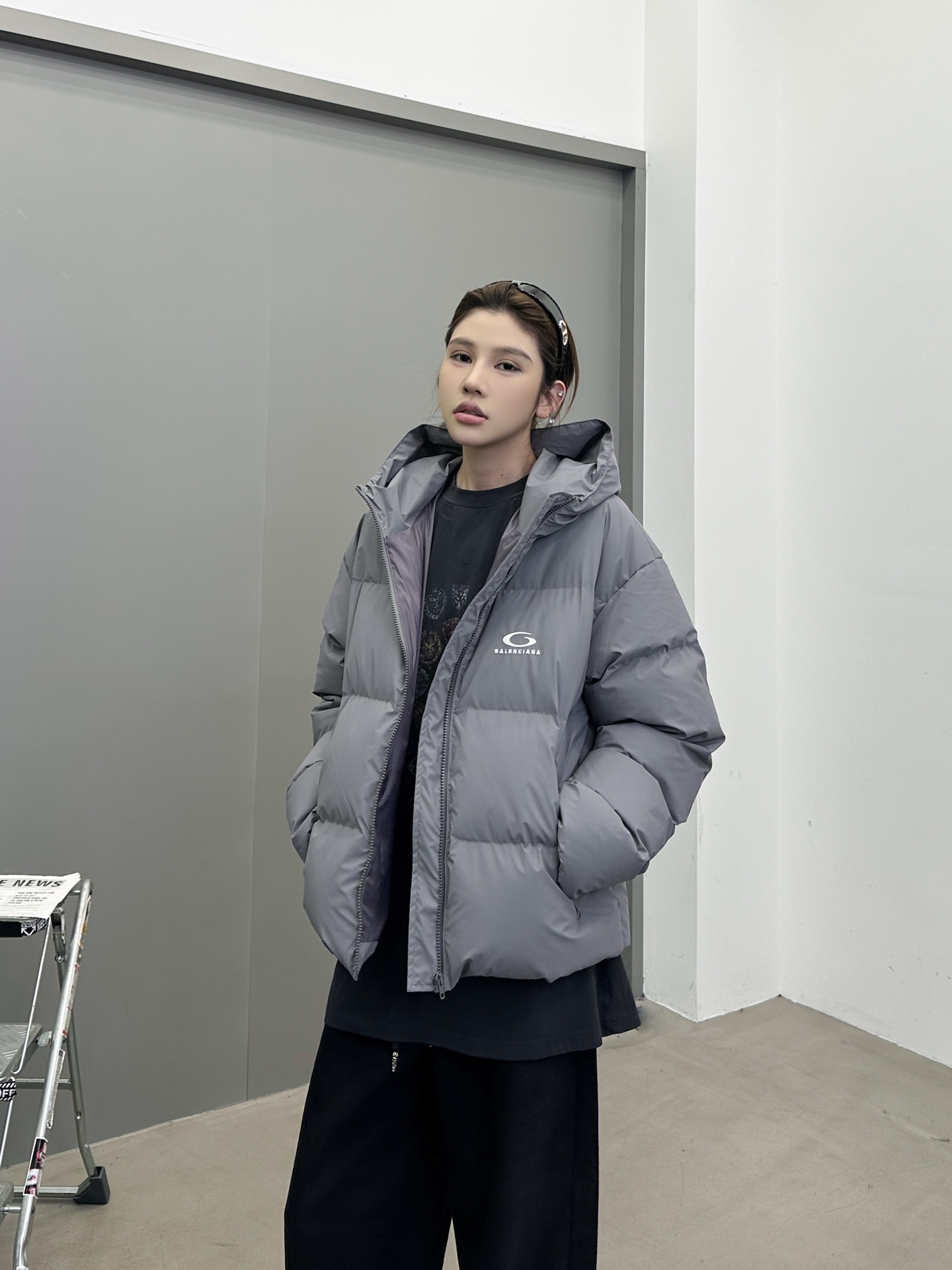 巴黎 ｜ 新款羽绒服，经典刺绣标，特殊涂层面料加90白鹅绒填充，男女同款，尺码sml