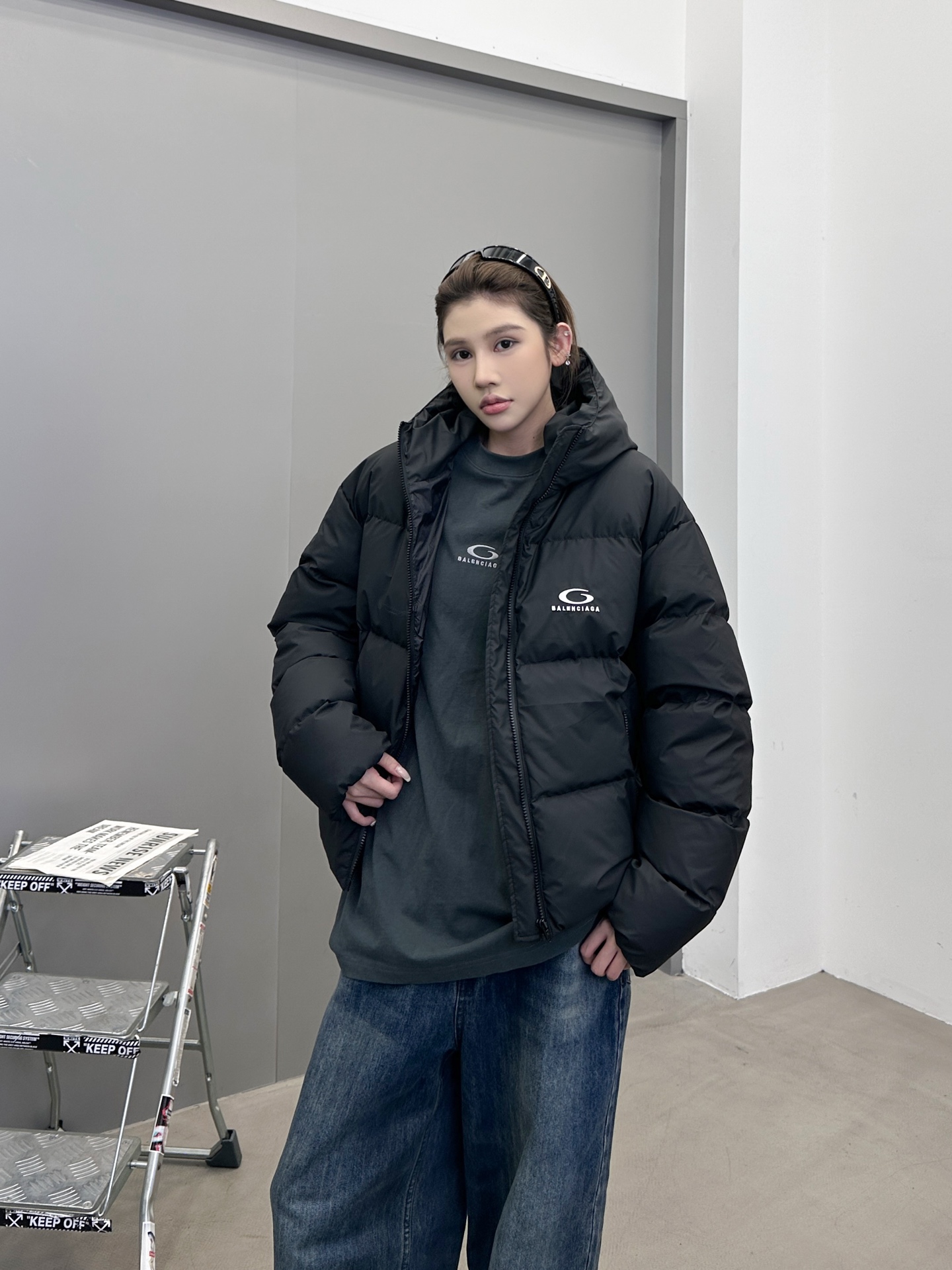 巴黎 ｜ 新款羽绒服，经典刺绣标，特殊涂层面料加90白鹅绒填充，男女同款，尺码sml