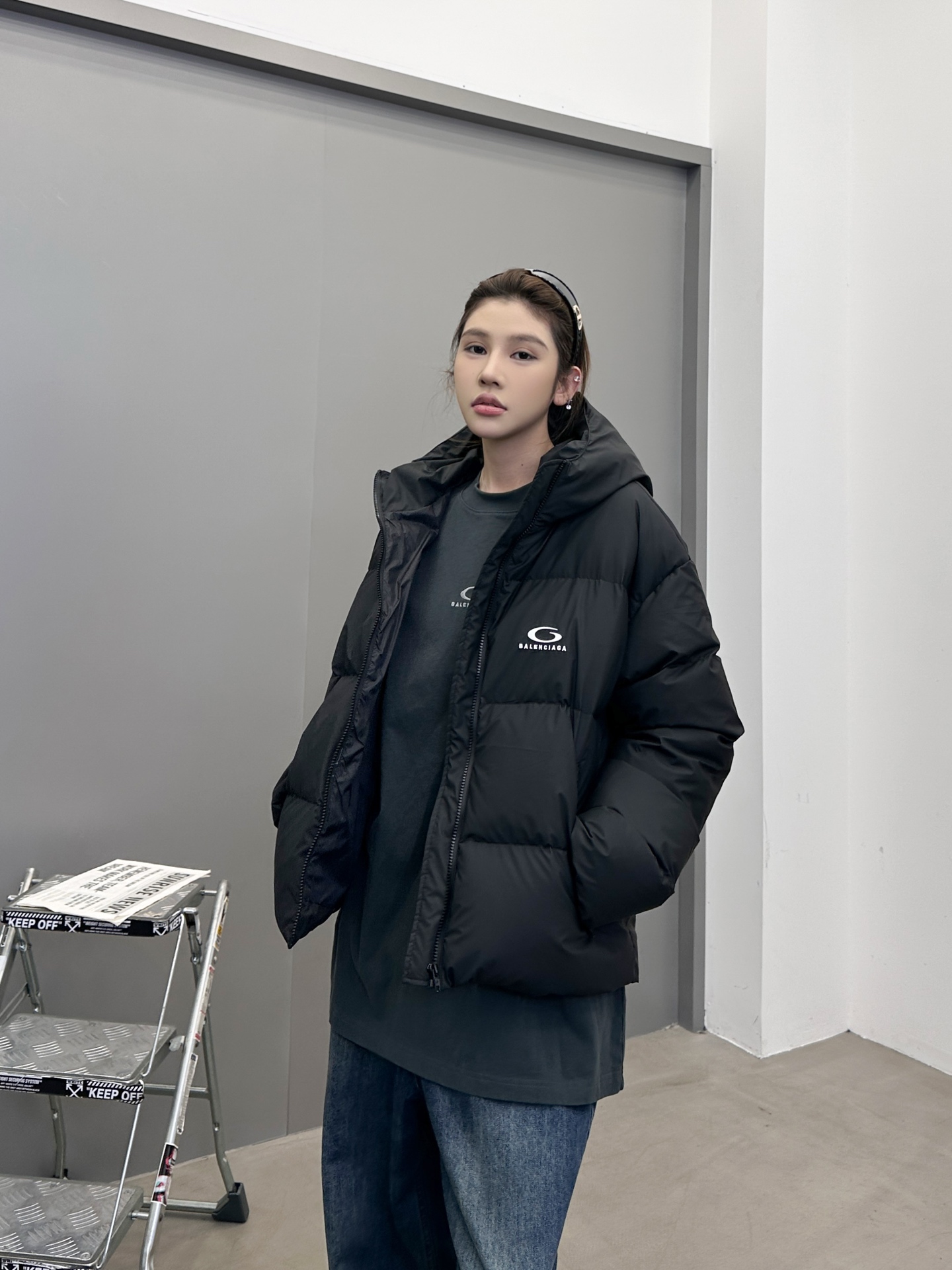 巴黎 ｜ 新款羽绒服，经典刺绣标，特殊涂层面料加90白鹅绒填充，男女同款，尺码sml