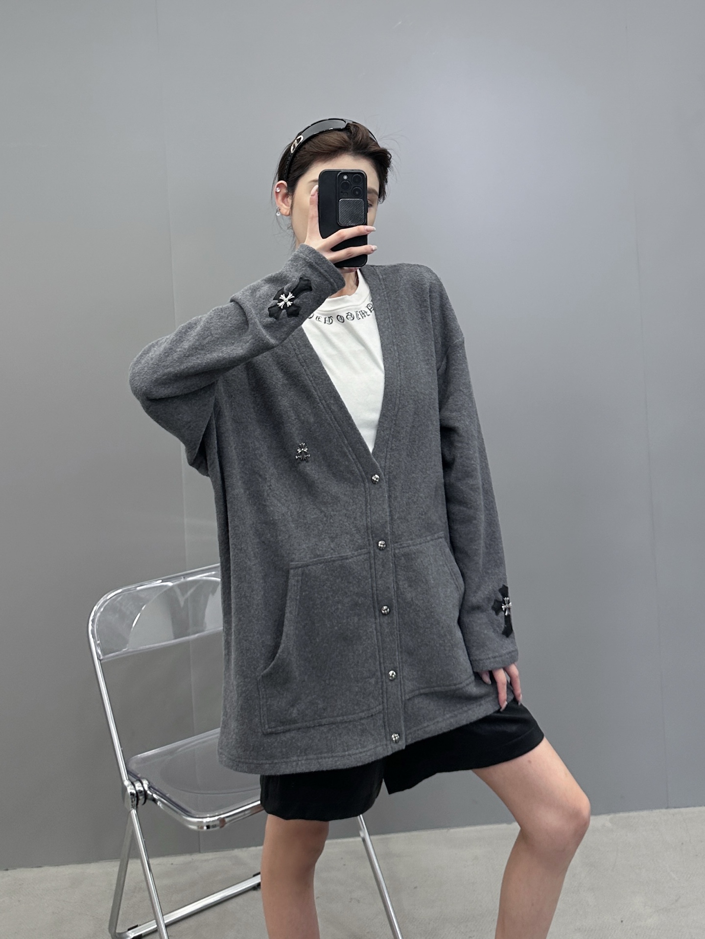 克罗心 ｜ 新款开衫，全身多处切皮手工刺绣十字标，进口羊毛混纺面料，男女同款，尺码sml