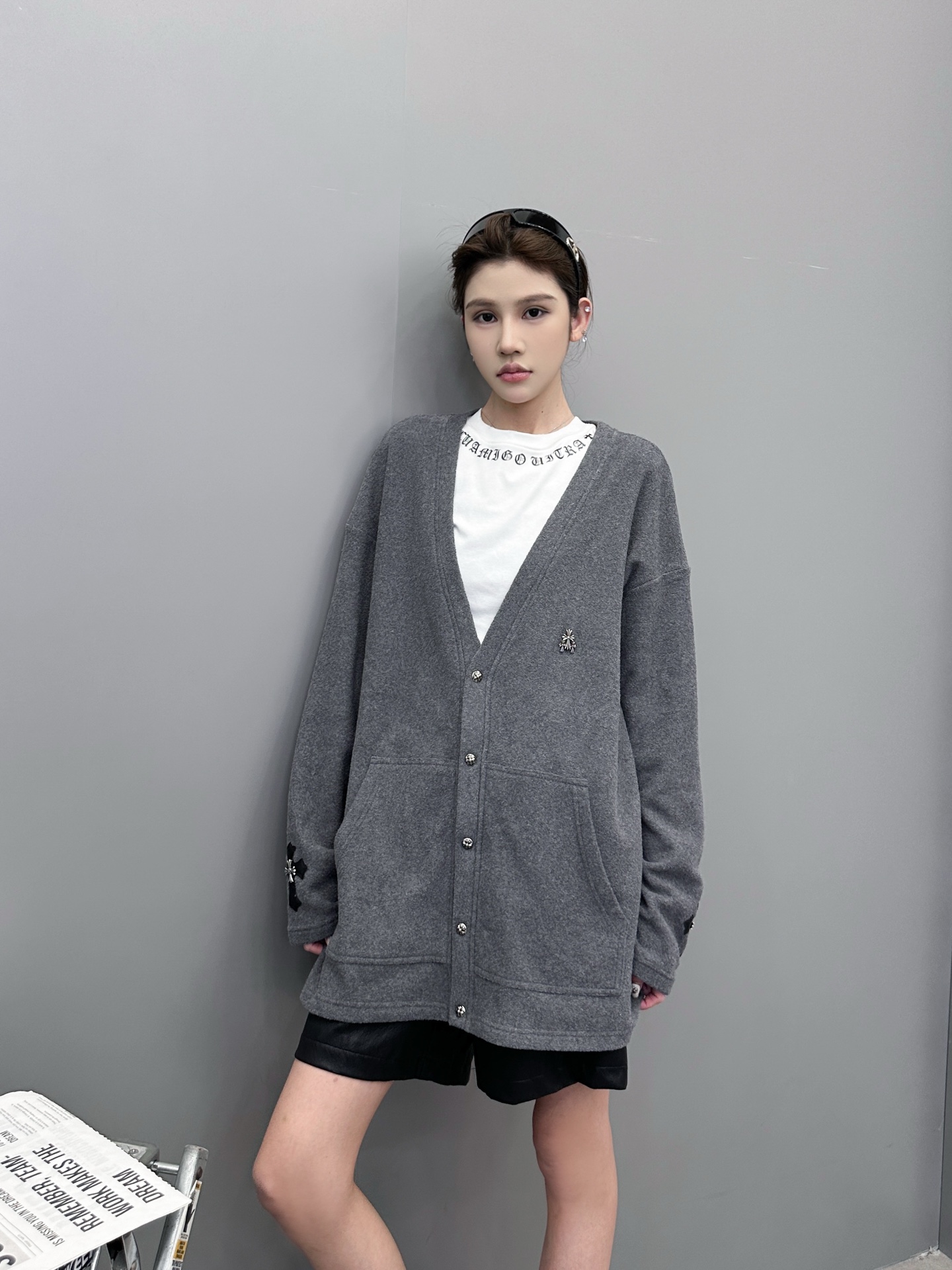 克罗心 ｜ 新款开衫，全身多处切皮手工刺绣十字标，进口羊毛混纺面料，男女同款，尺码sml