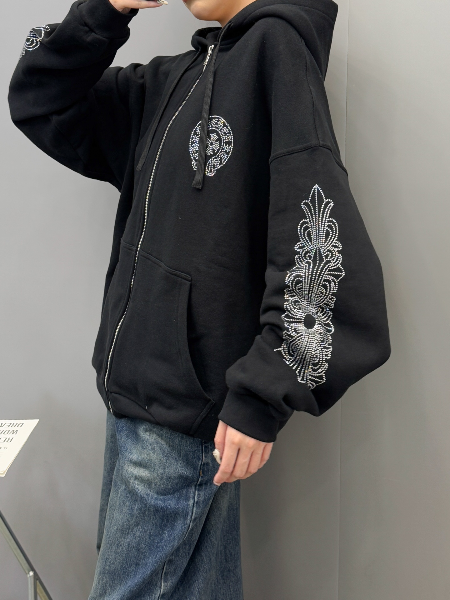 克罗心 ｜ 新款卫衣开衫，成衣洗水烫钻工艺，休闲时尚男女同款，尺码sml