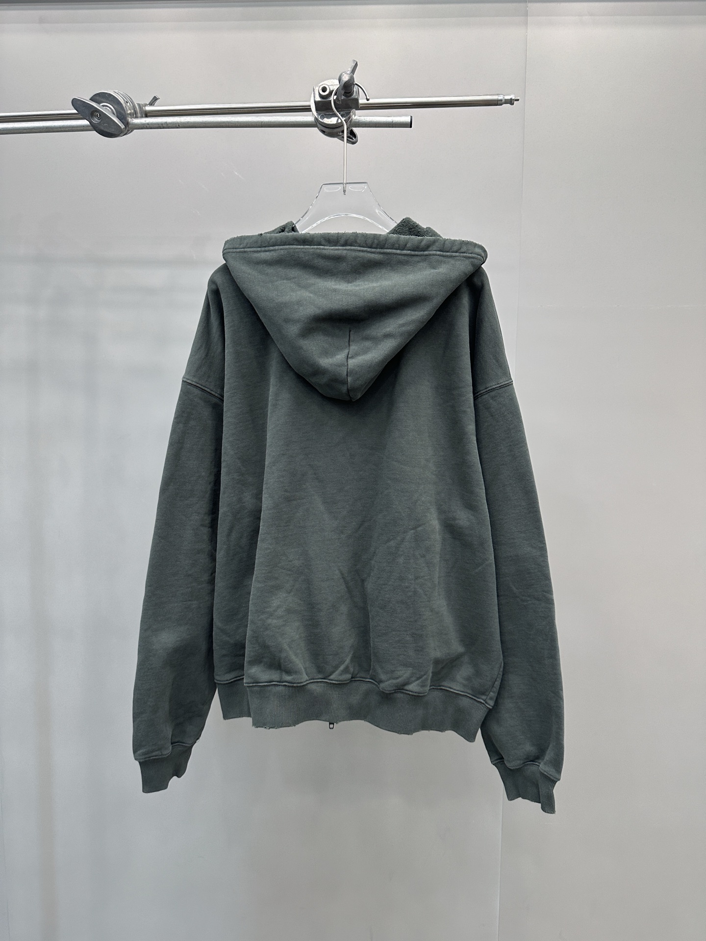 巴黎 ｜ 新款卫衣开衫，成衣洗水炒色吊磨工艺加经典刺绣标，男女同款，尺码sml