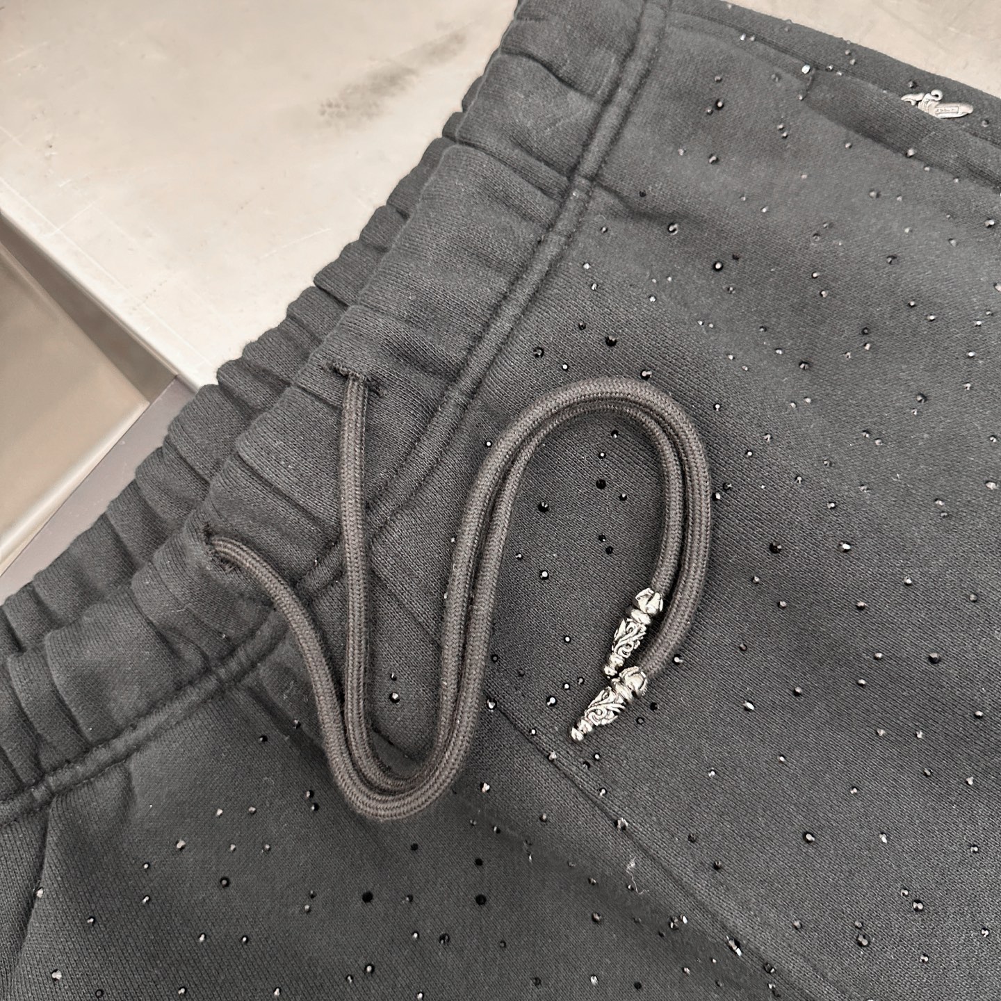 克罗心 ｜ 新款卫裤，经典硅胶闪粉印花标，全身烫钻工艺，休闲时尚，尺码sml