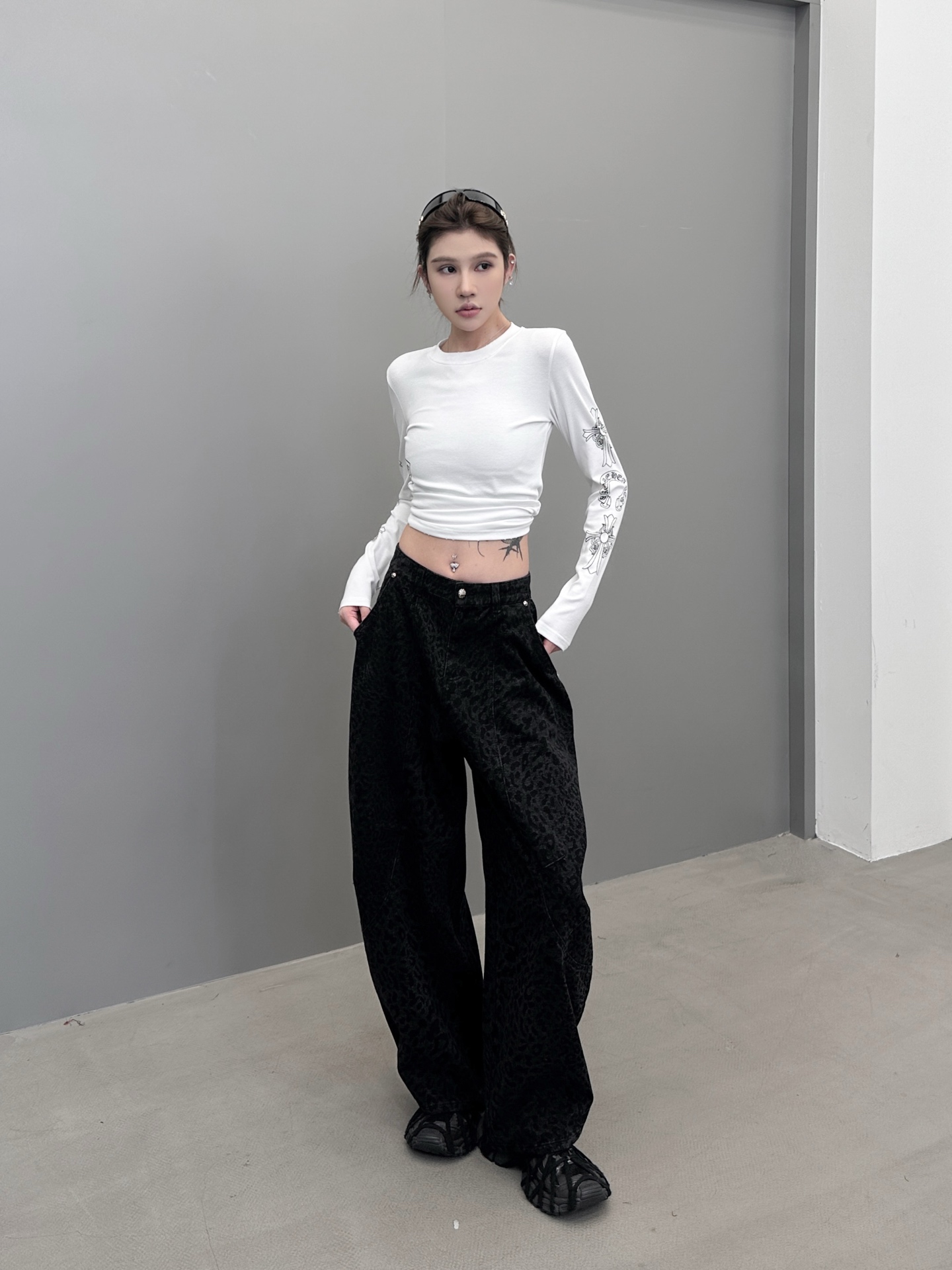 克罗心 ｜ 新款休闲裤，成衣洗水加软工艺，全身豹纹印花，天丝棉混纺面料，弯刀休闲款式，尺码sml