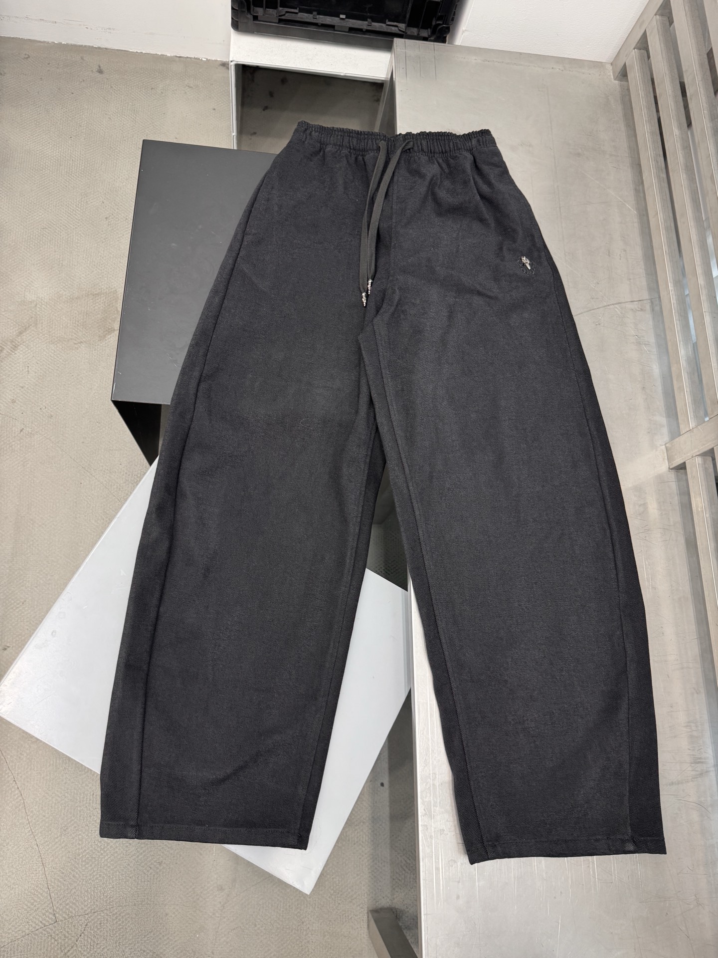 克罗心 ｜ 新款休闲裤，成衣洗水加软工艺，经典刺绣标，特殊加绒混纺面料，男女同款，尺码sml