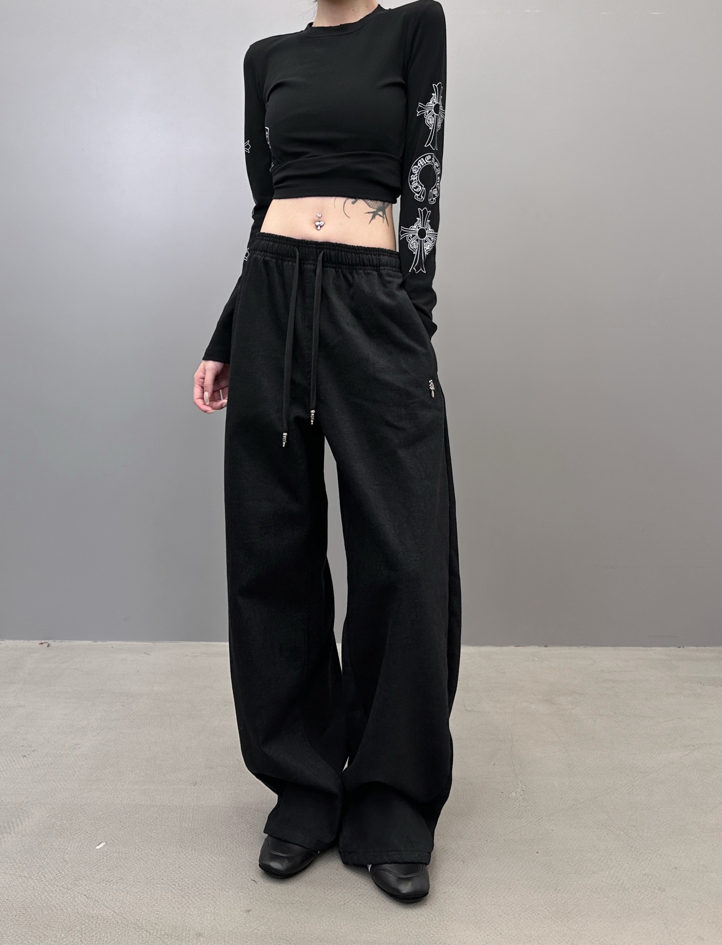 克罗心 ｜ 新款休闲裤，成衣洗水加软工艺，经典刺绣标，特殊加绒混纺面料，男女同款，尺码sml