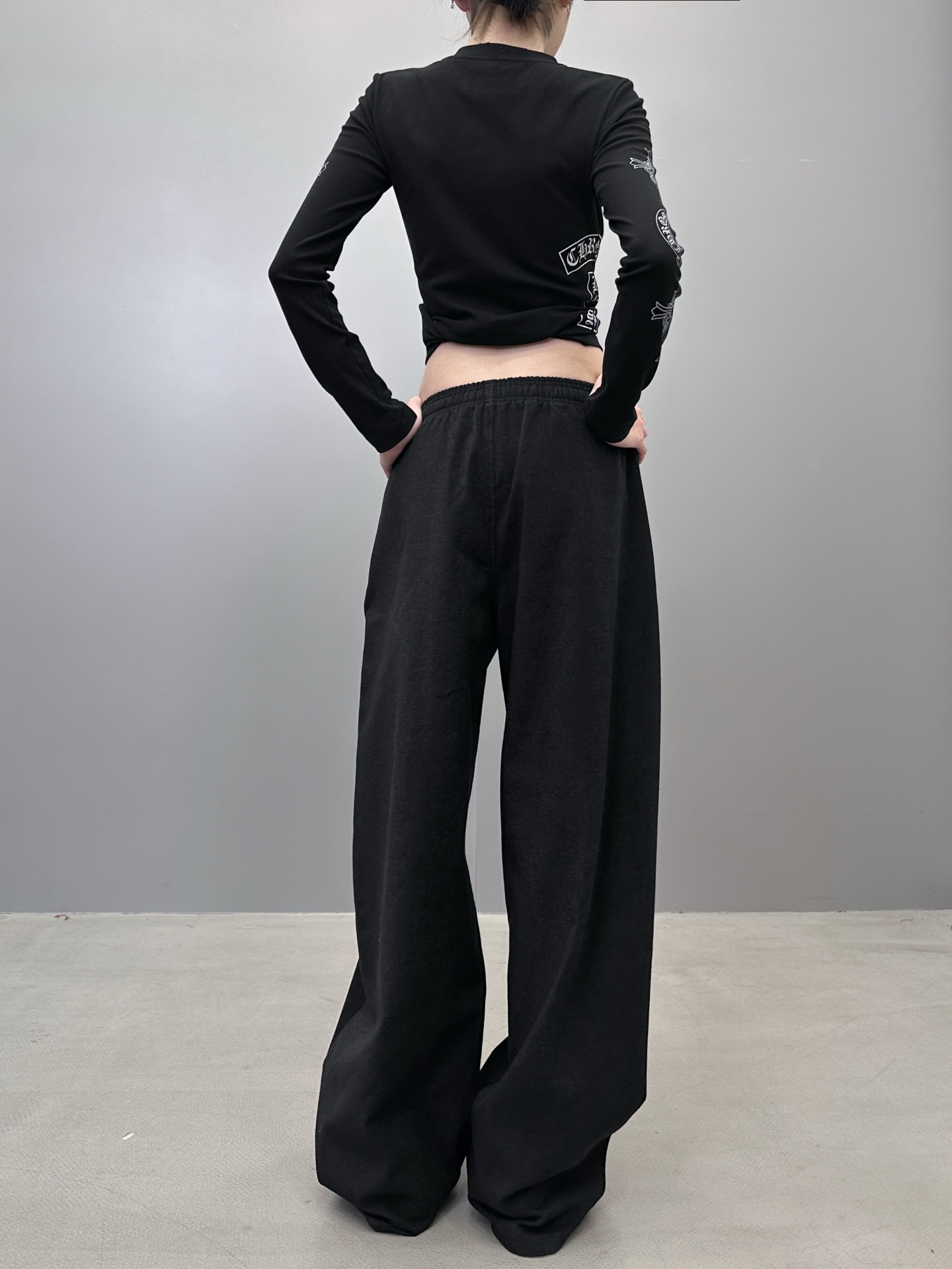 克罗心 ｜ 新款休闲裤，成衣洗水加软工艺，经典刺绣标，特殊加绒混纺面料，男女同款，尺码sml