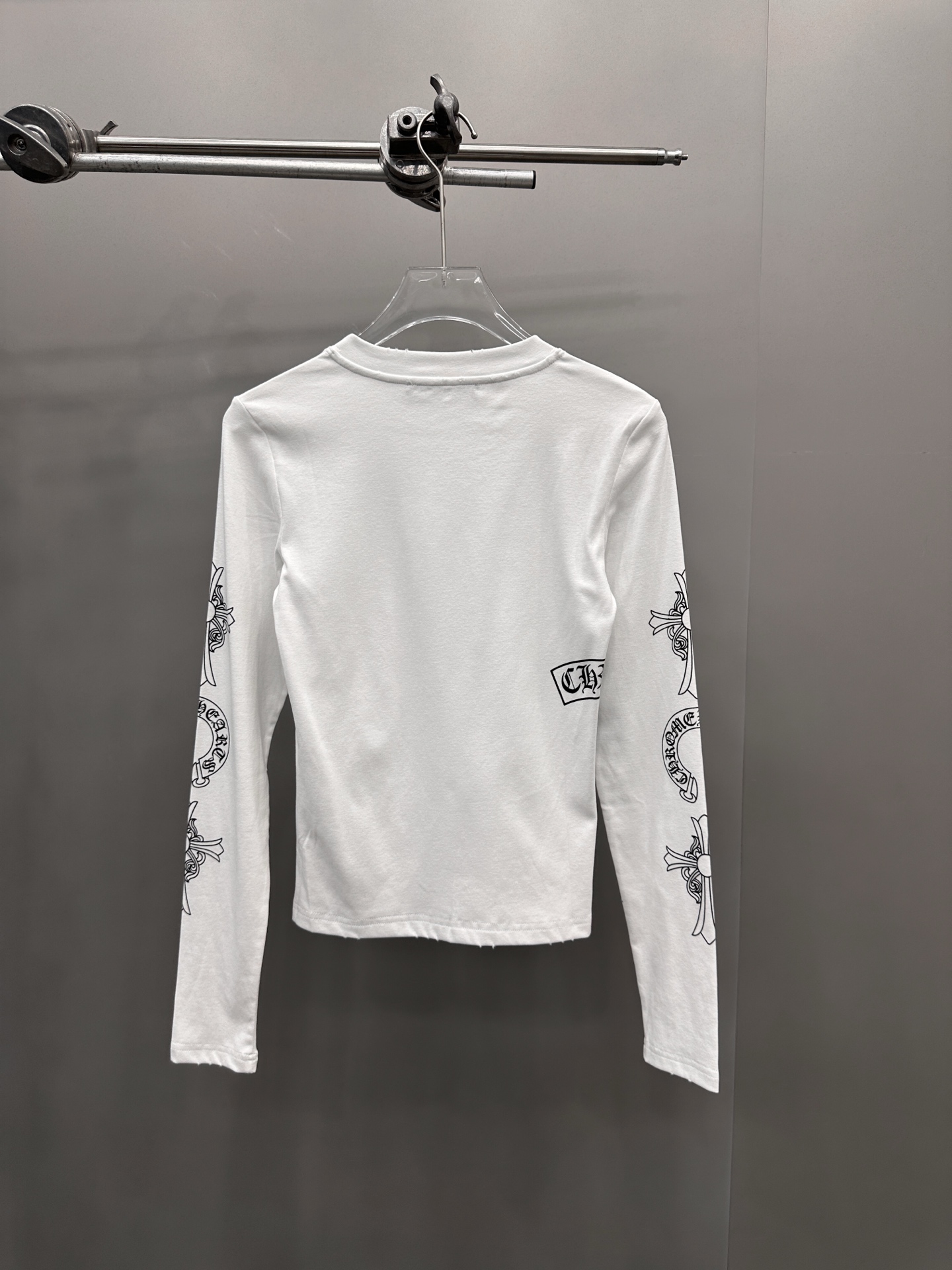 克罗心 ｜ 新款长袖打底，成衣洗水吊磨工艺加4处印花，休闲时尚，尺码sml