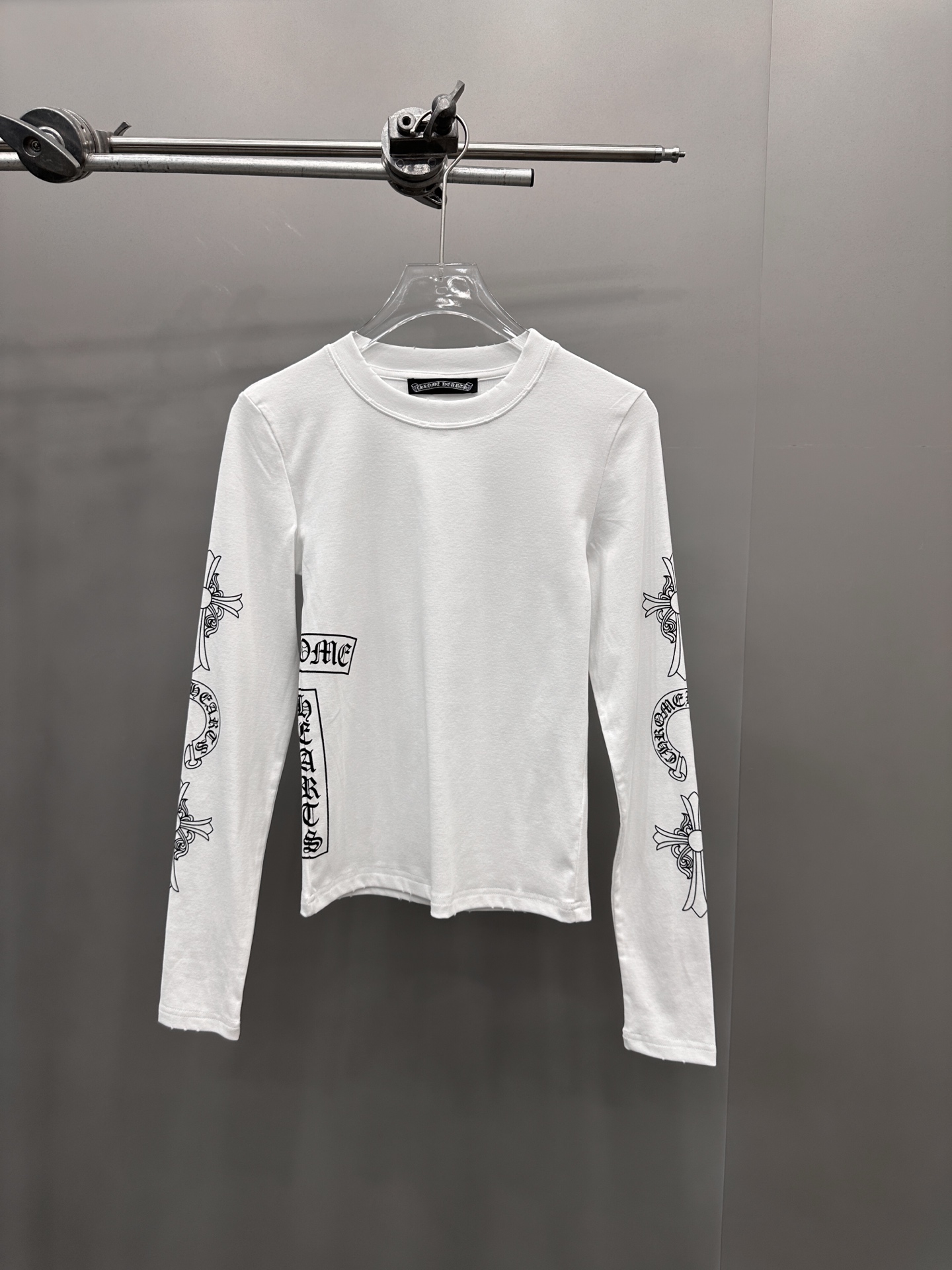 克罗心 ｜ 新款长袖打底，成衣洗水吊磨工艺加4处印花，休闲时尚，尺码sml