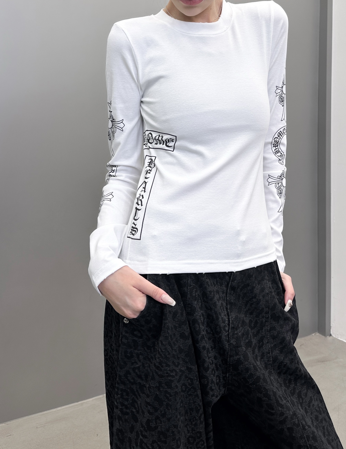 克罗心 ｜ 新款长袖打底，成衣洗水吊磨工艺加4处印花，休闲时尚，尺码sml