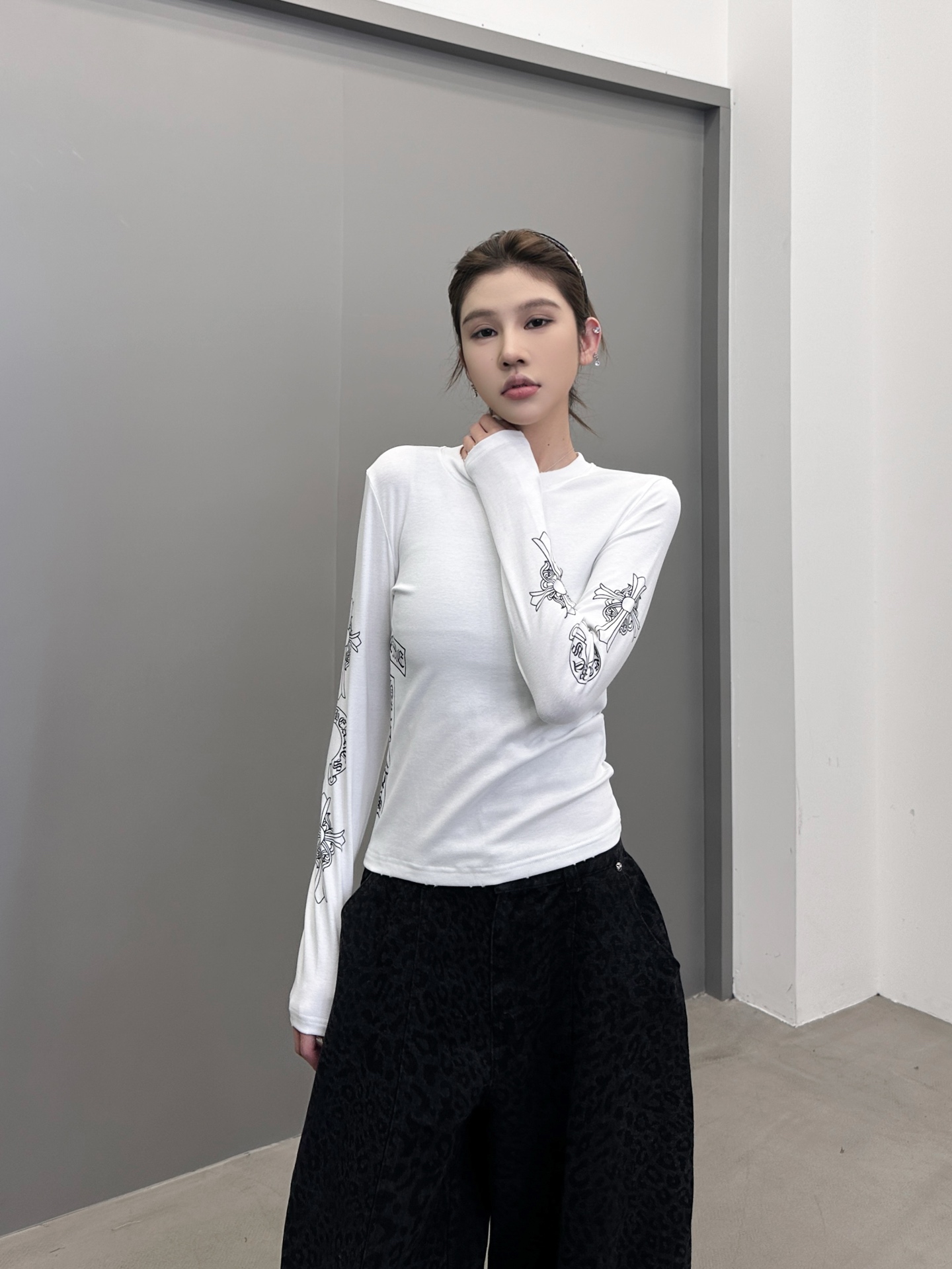 克罗心 ｜ 新款长袖打底，成衣洗水吊磨工艺加4处印花，休闲时尚，尺码sml