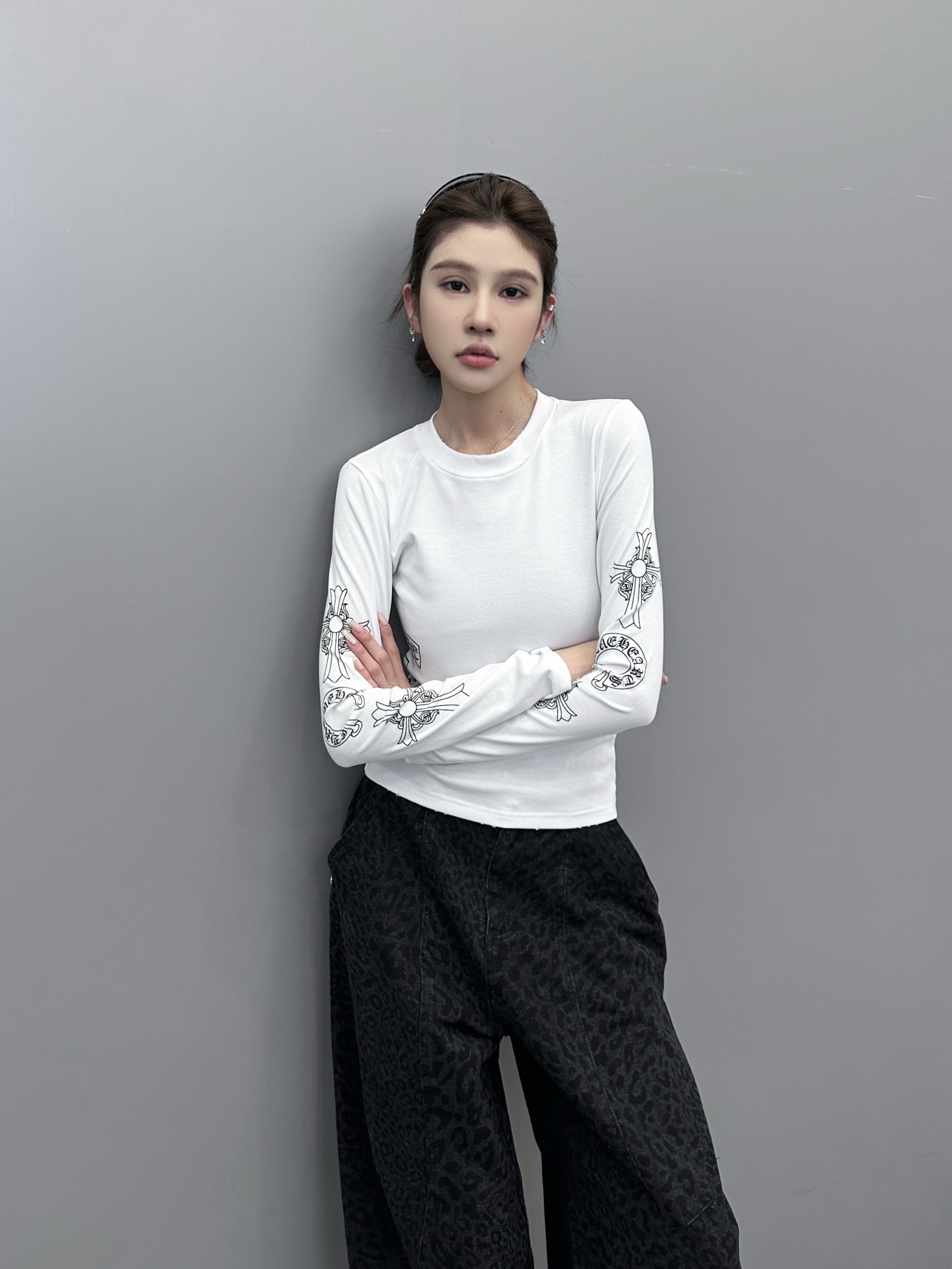 克罗心 ｜ 新款长袖打底，成衣洗水吊磨工艺加4处印花，休闲时尚，尺码sml