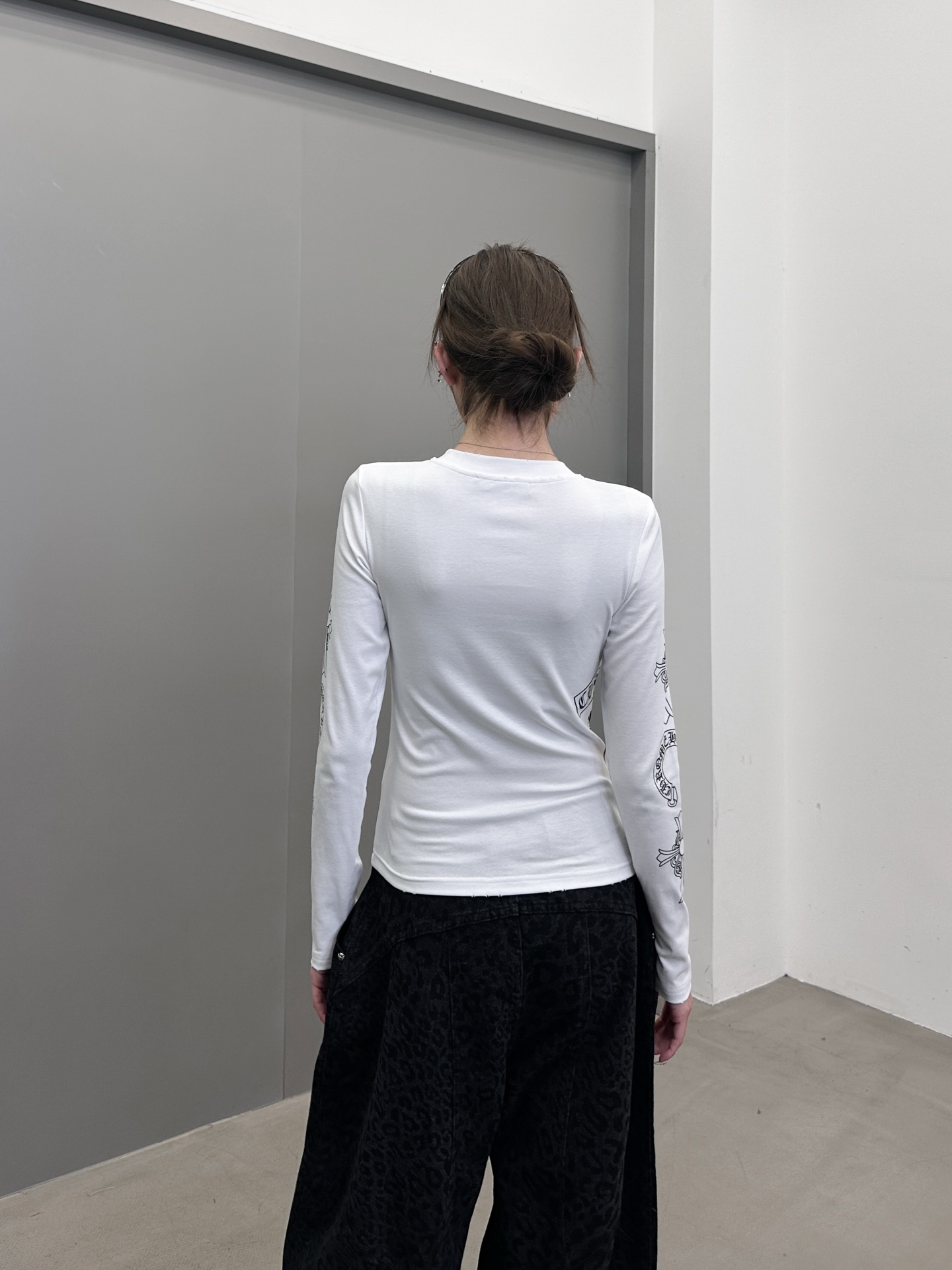 克罗心 ｜ 新款长袖打底，成衣洗水吊磨工艺加4处印花，休闲时尚，尺码sml