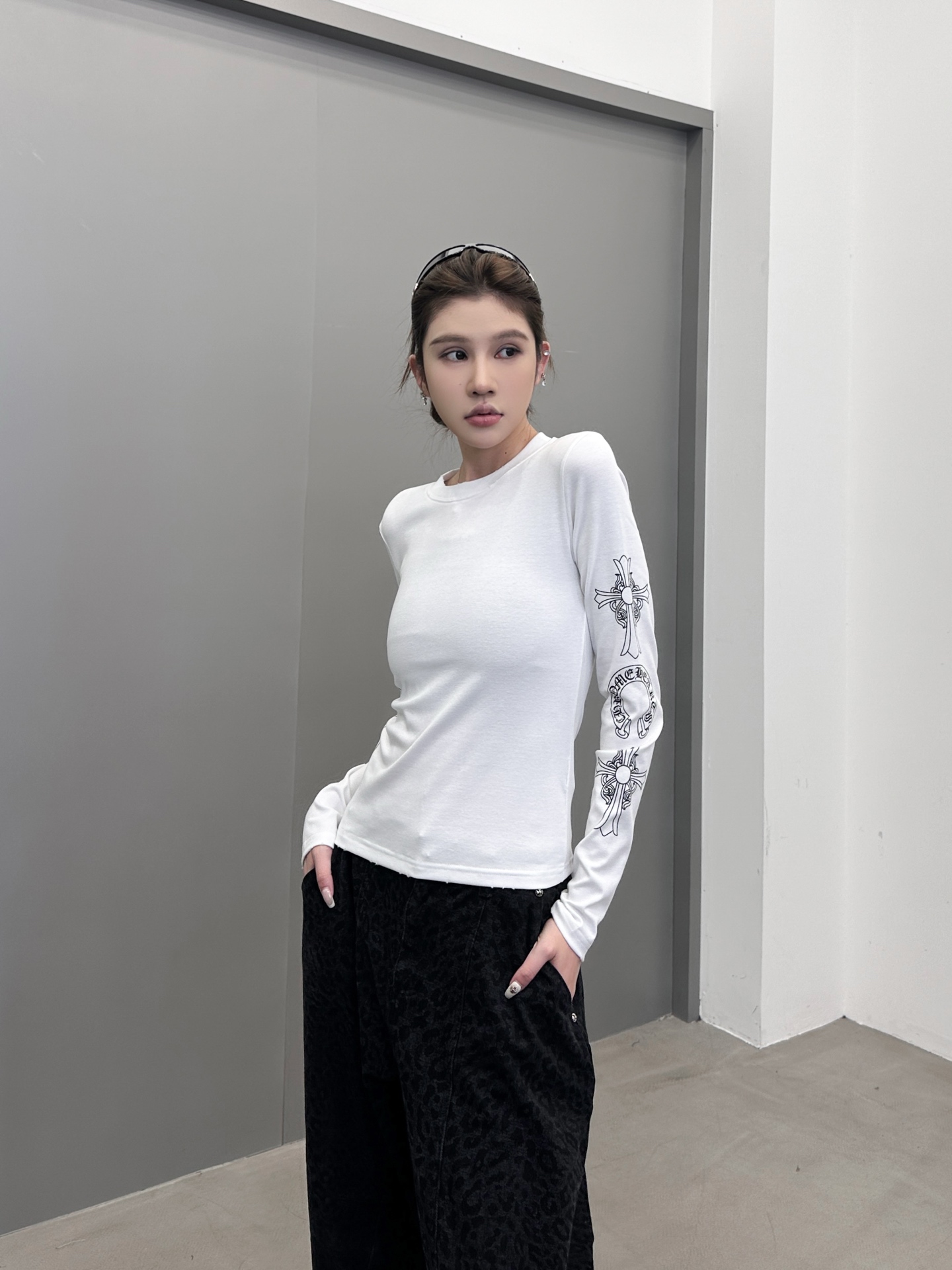 克罗心 ｜ 新款长袖打底，成衣洗水吊磨工艺加4处印花，休闲时尚，尺码sml