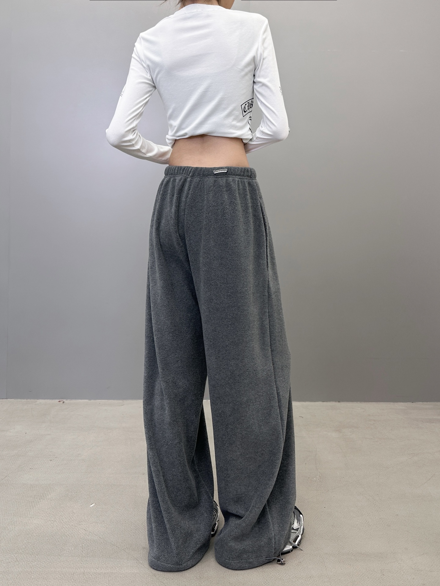 克罗心 ｜ 新款休闲裤，经典刺绣标，高密保暖摇粒绒面料，时尚休闲版型，男女同款，尺码sml