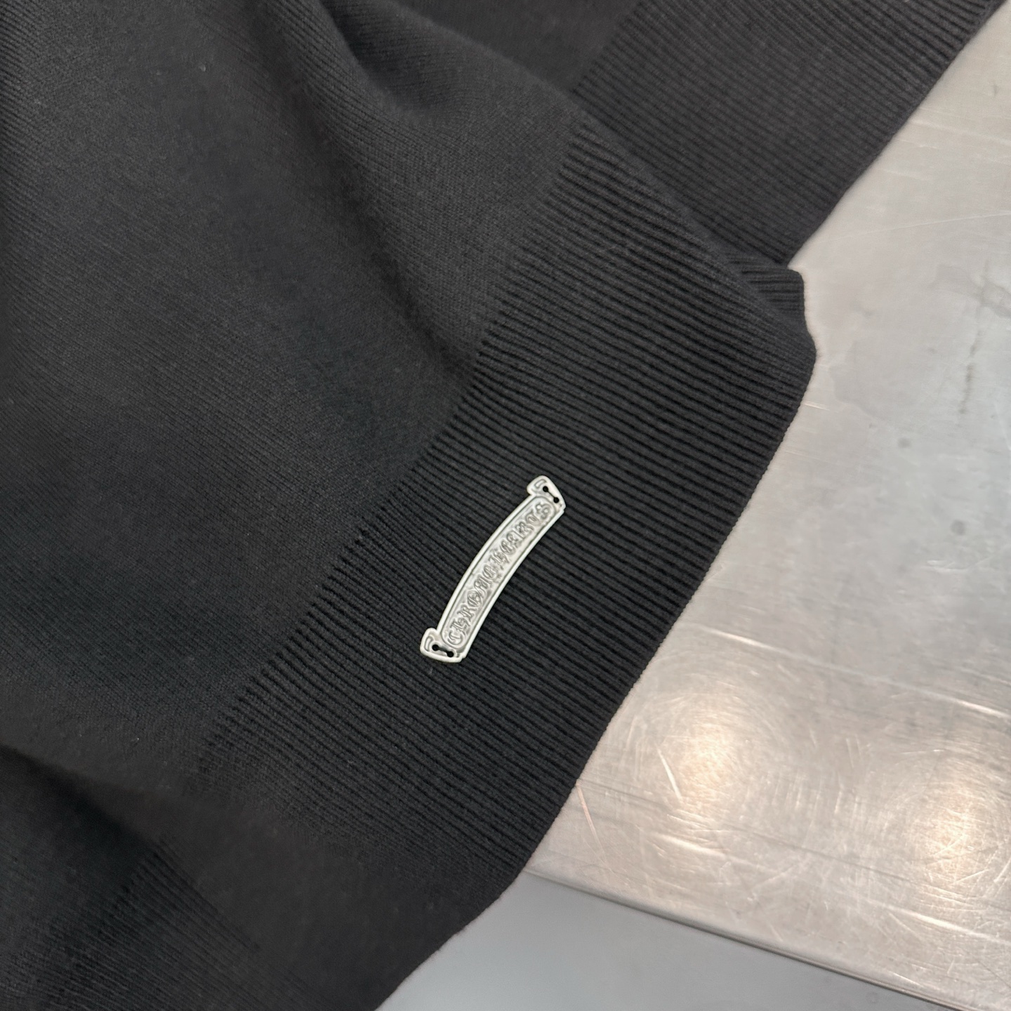 克罗心 ｜ 新款羊毛开衫，成衣手工刺绣十字标加手工钉扣工艺，羊毛混纺毛织开衫，男女同款，尺码sml