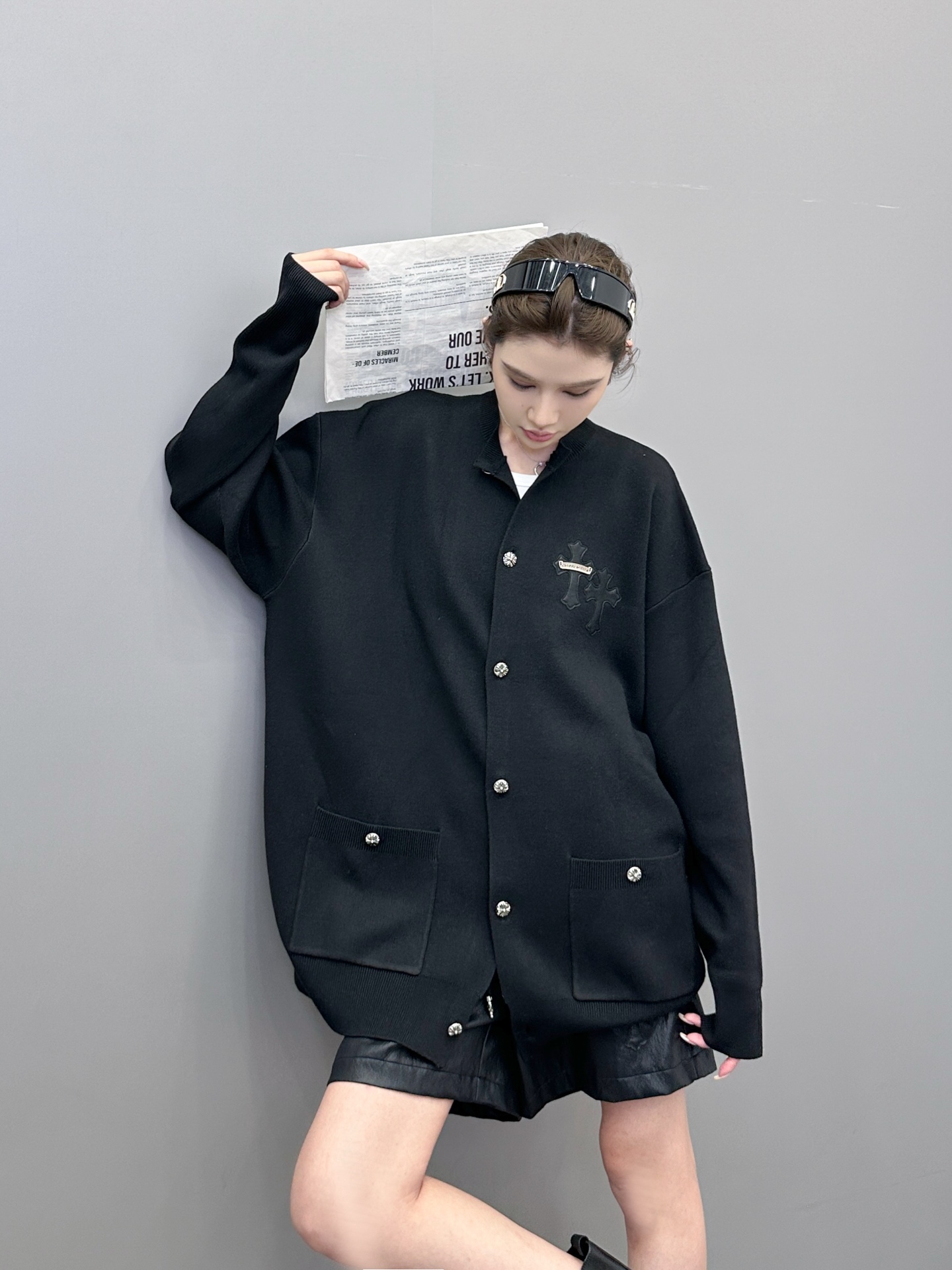 克罗心 ｜ 新款羊毛开衫，成衣手工刺绣十字标加手工钉扣工艺，羊毛混纺毛织开衫，男女同款，尺码sml