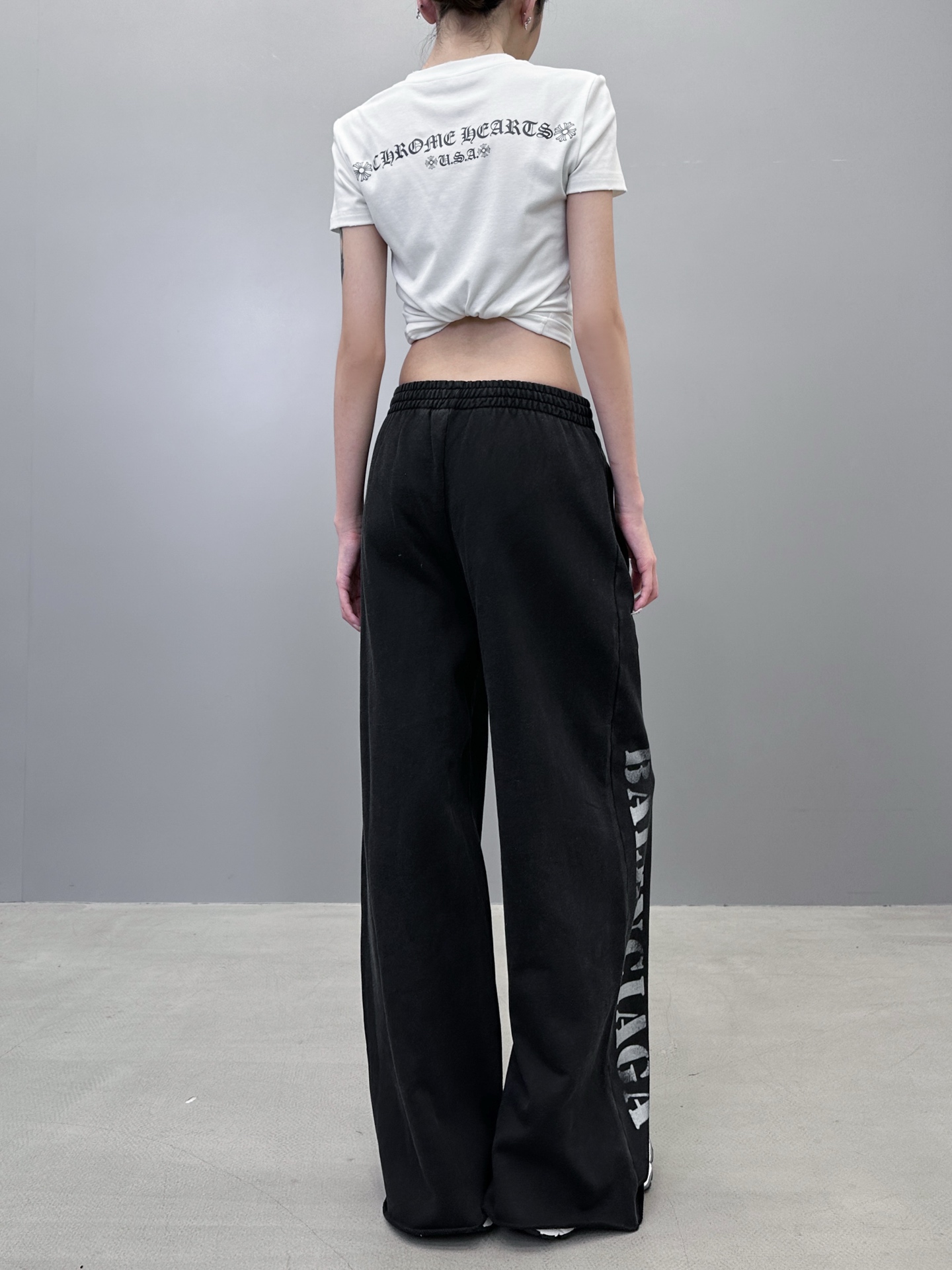 巴黎 ｜ 新款卫裤，成衣洗水喷色加数码直喷印花工艺，男女同款，尺码sml