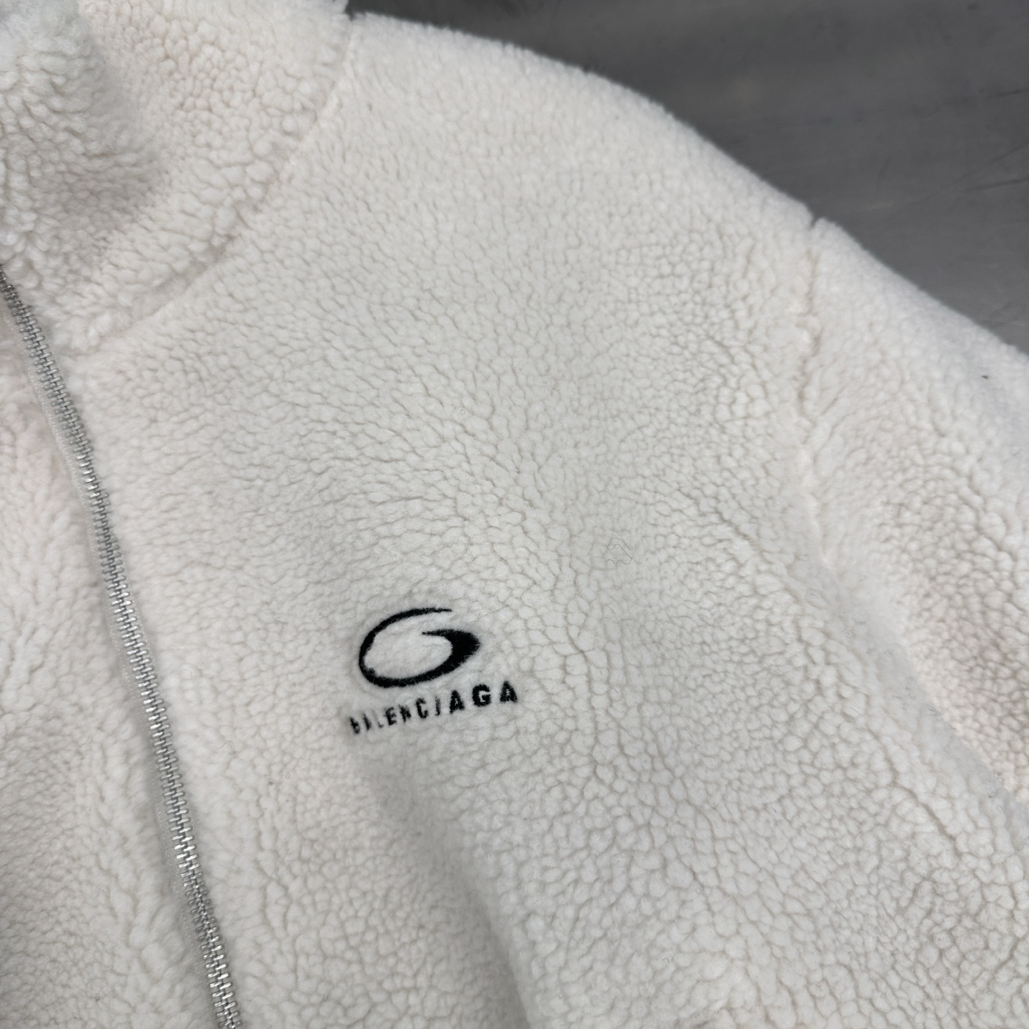 巴黎 ｜ 新款摇粒绒外套，经典刺绣标，高密加厚摇粒绒保暖面料，休闲时尚，尺码sml