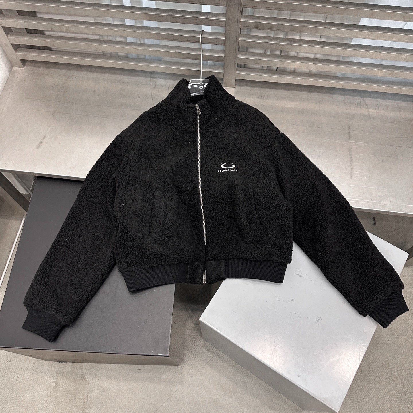 巴黎 ｜ 新款摇粒绒外套，经典刺绣标，高密加厚摇粒绒保暖面料，休闲时尚，尺码sml