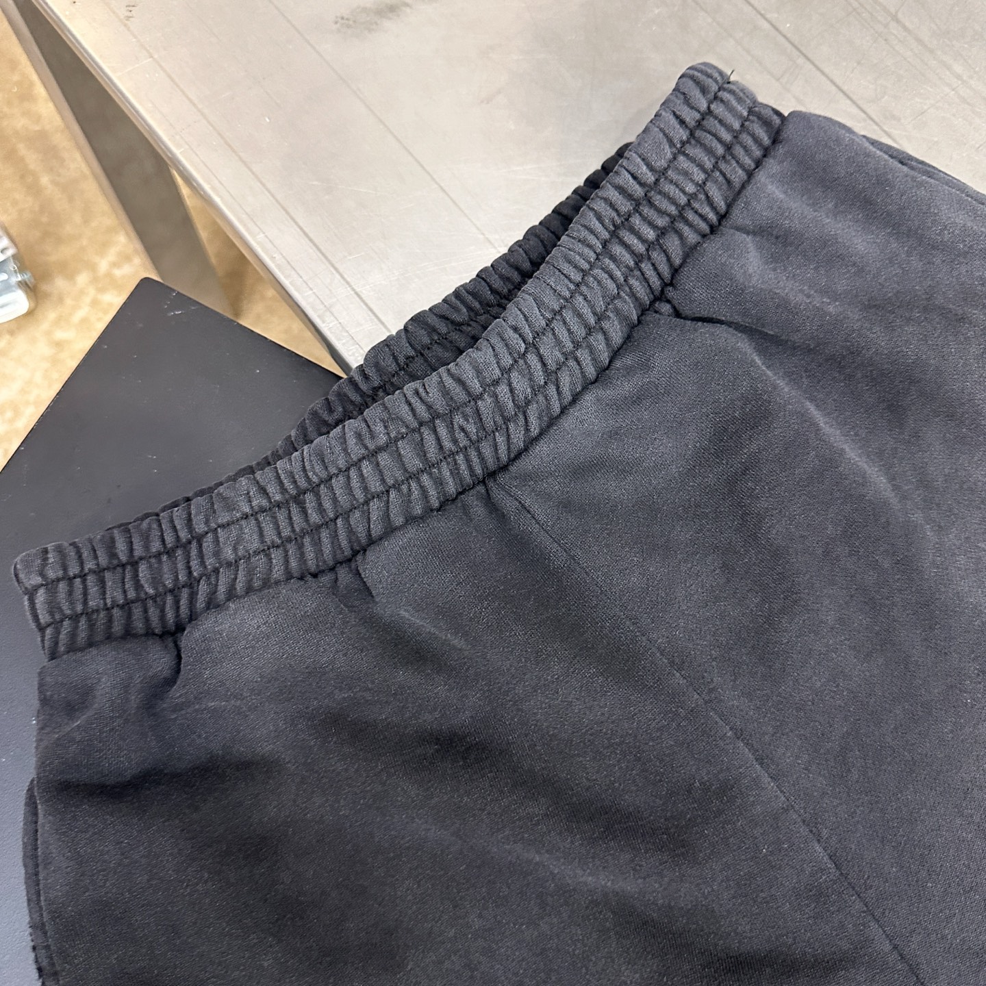 巴黎 ｜ 新款卫裤，成衣洗水炒色吊磨印花工艺，男女同款，尺码sml