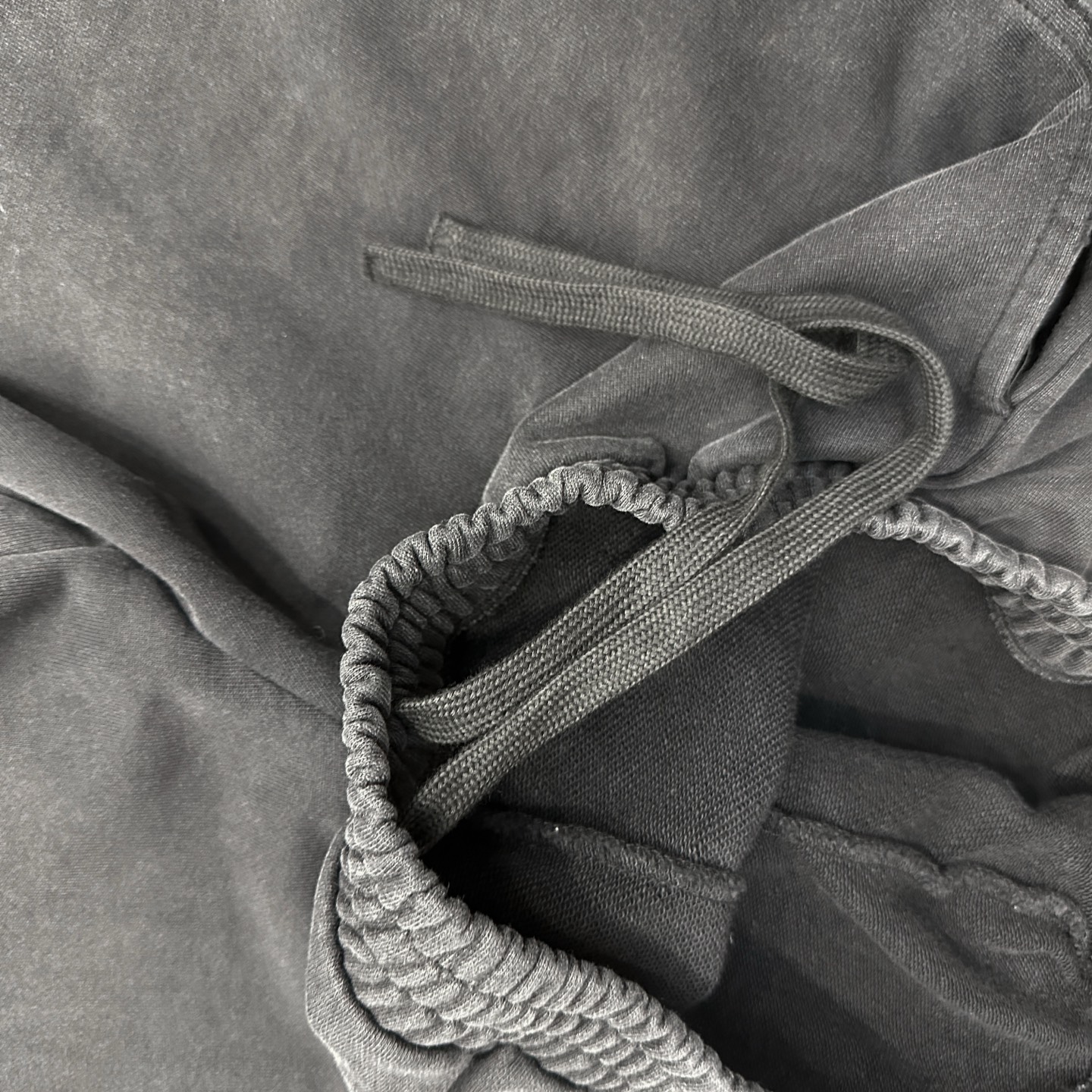 巴黎 ｜ 新款卫裤，成衣洗水炒色吊磨印花工艺，男女同款，尺码sml