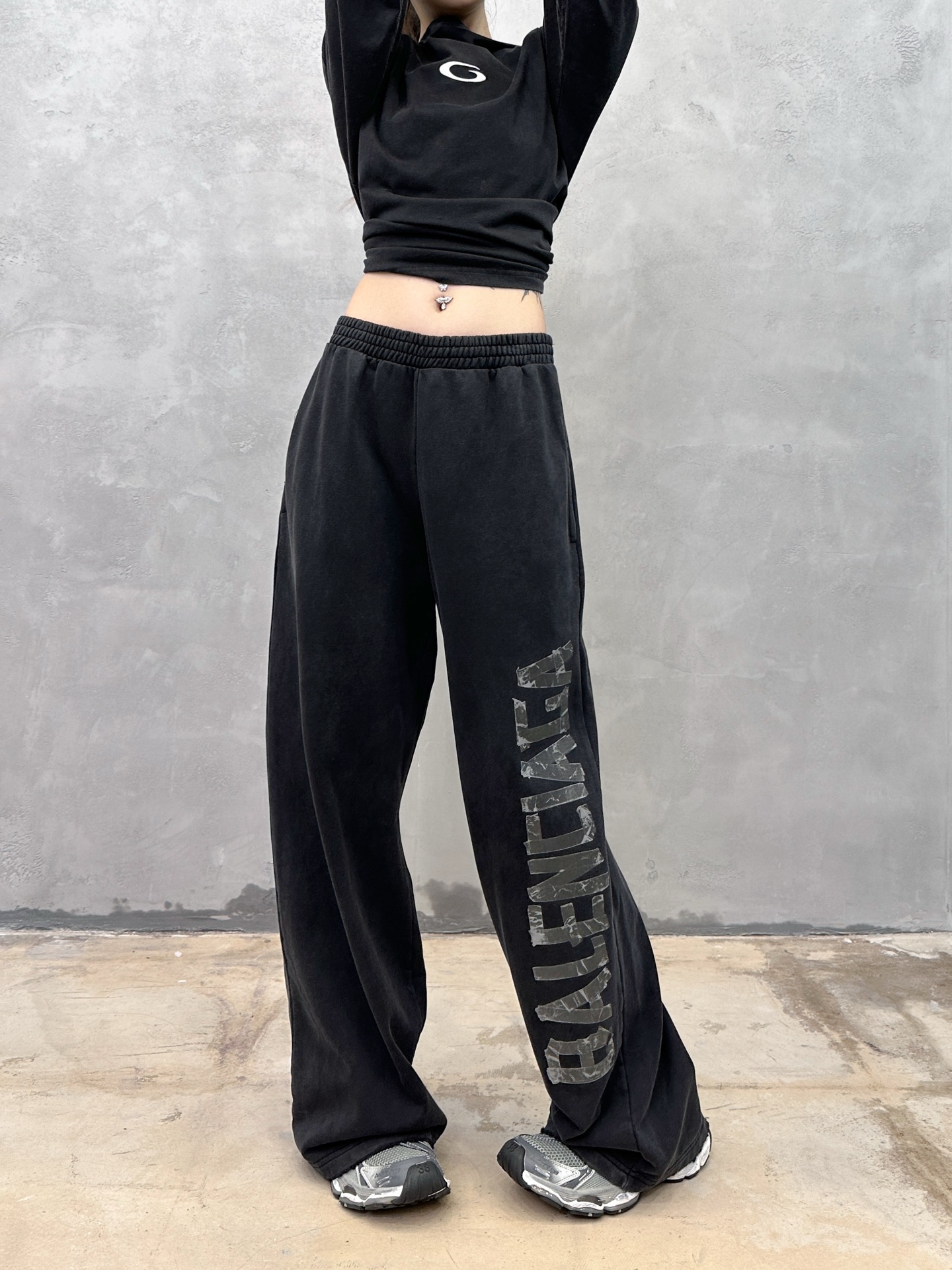 巴黎 ｜ 新款卫裤，成衣洗水炒色吊磨印花工艺，男女同款，尺码sml