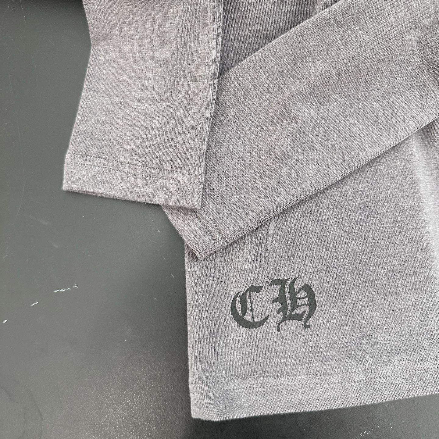 克罗心 ｜ 新款长袖打底，成衣洗水印花工艺，人棉混纺面料，休闲时尚，尺码sml