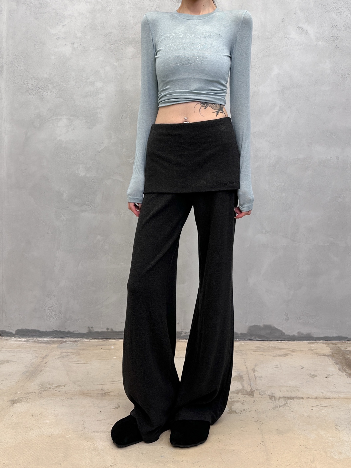 Acne ｜ 新款休闲裤，经典烫钻标，人棉混纺面料，休闲假两件款式，尺码sml