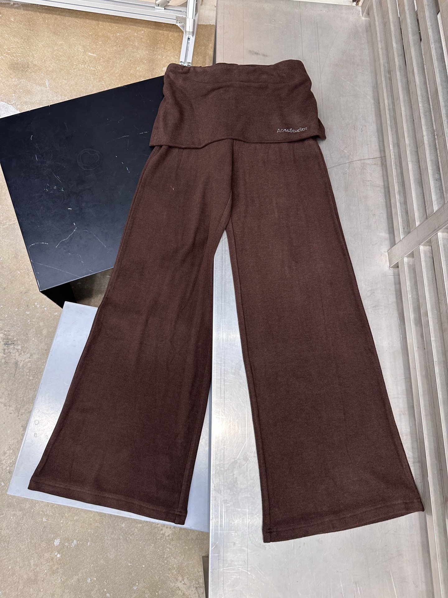 Acne ｜ 新款休闲裤，经典烫钻标，人棉混纺面料，休闲假两件款式，尺码sml