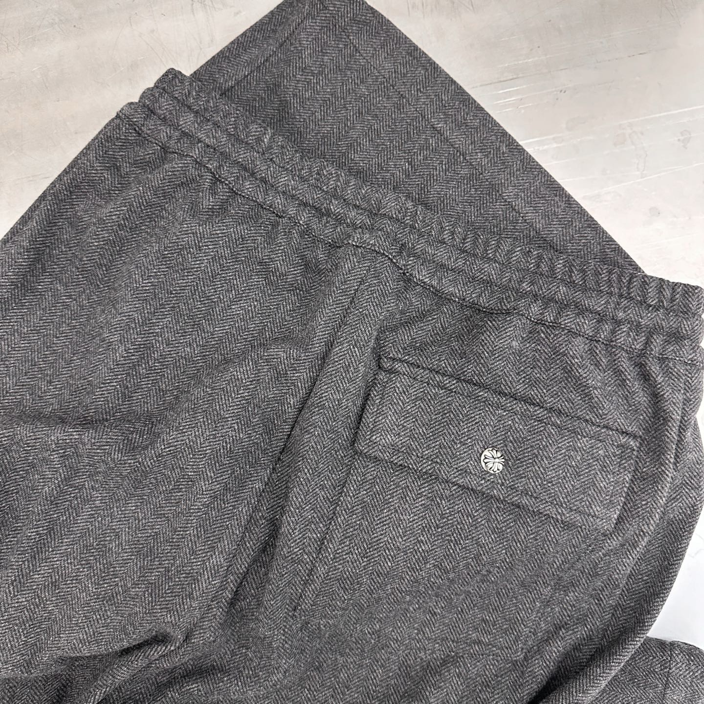 克罗心 ｜ 新款休闲裤，经典刺绣标，羊毛混纺面料，休闲时尚，尺码sml